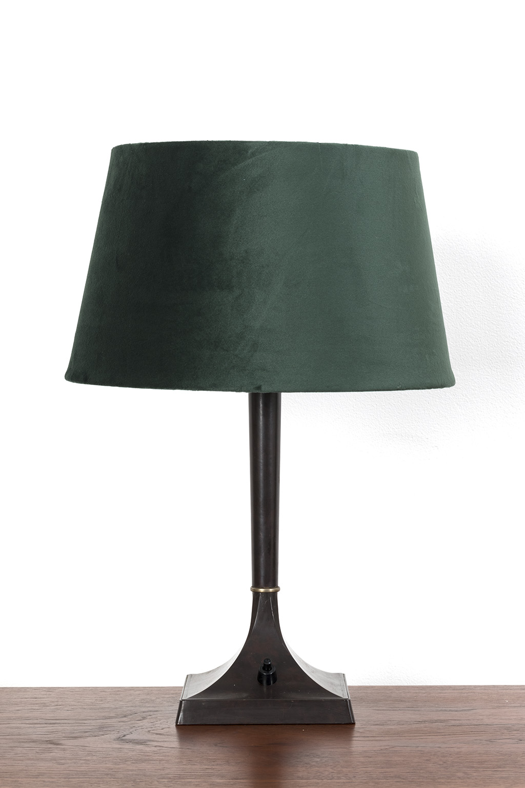 Bakelite table lamp