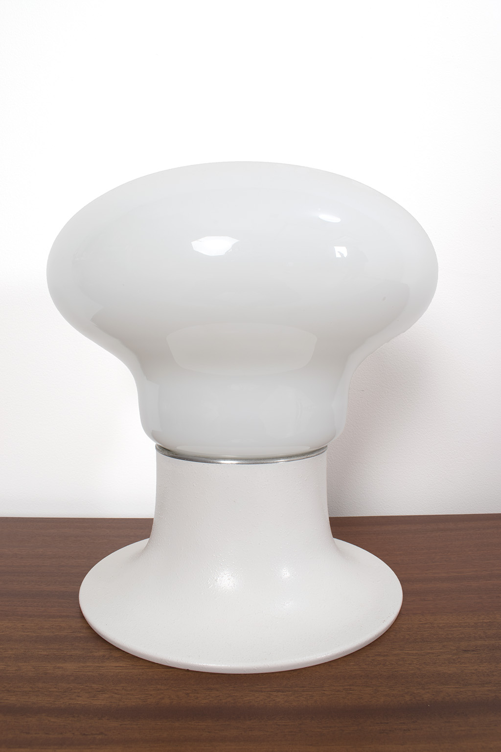 Mushroom table lamp