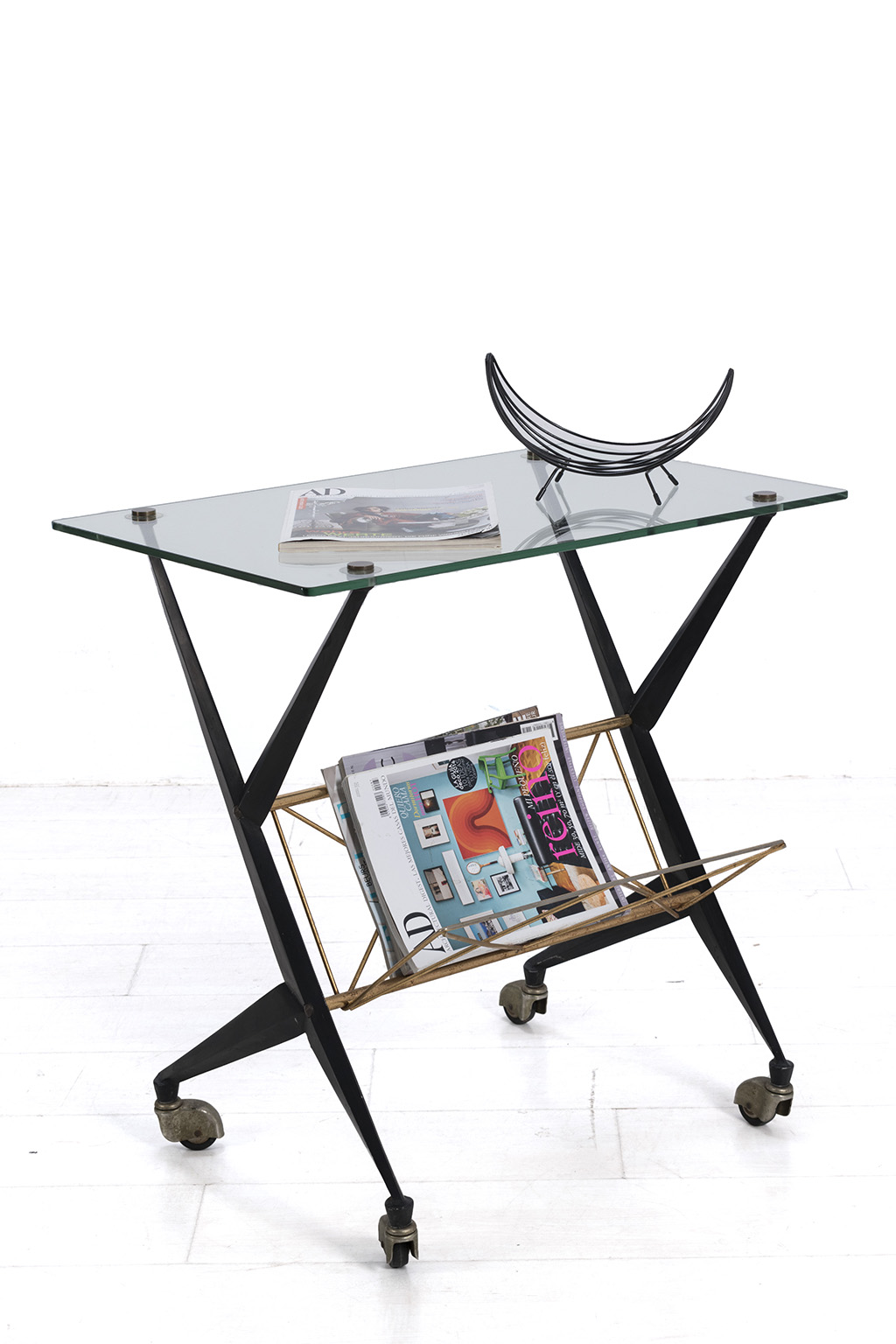 1950’s side table with magazine holder