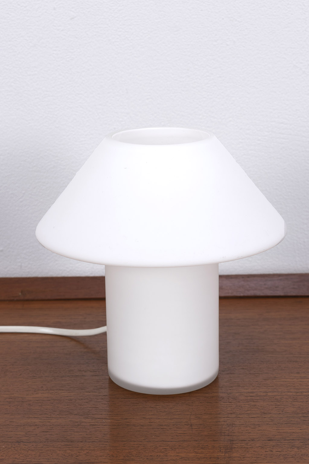 Hala table lamp