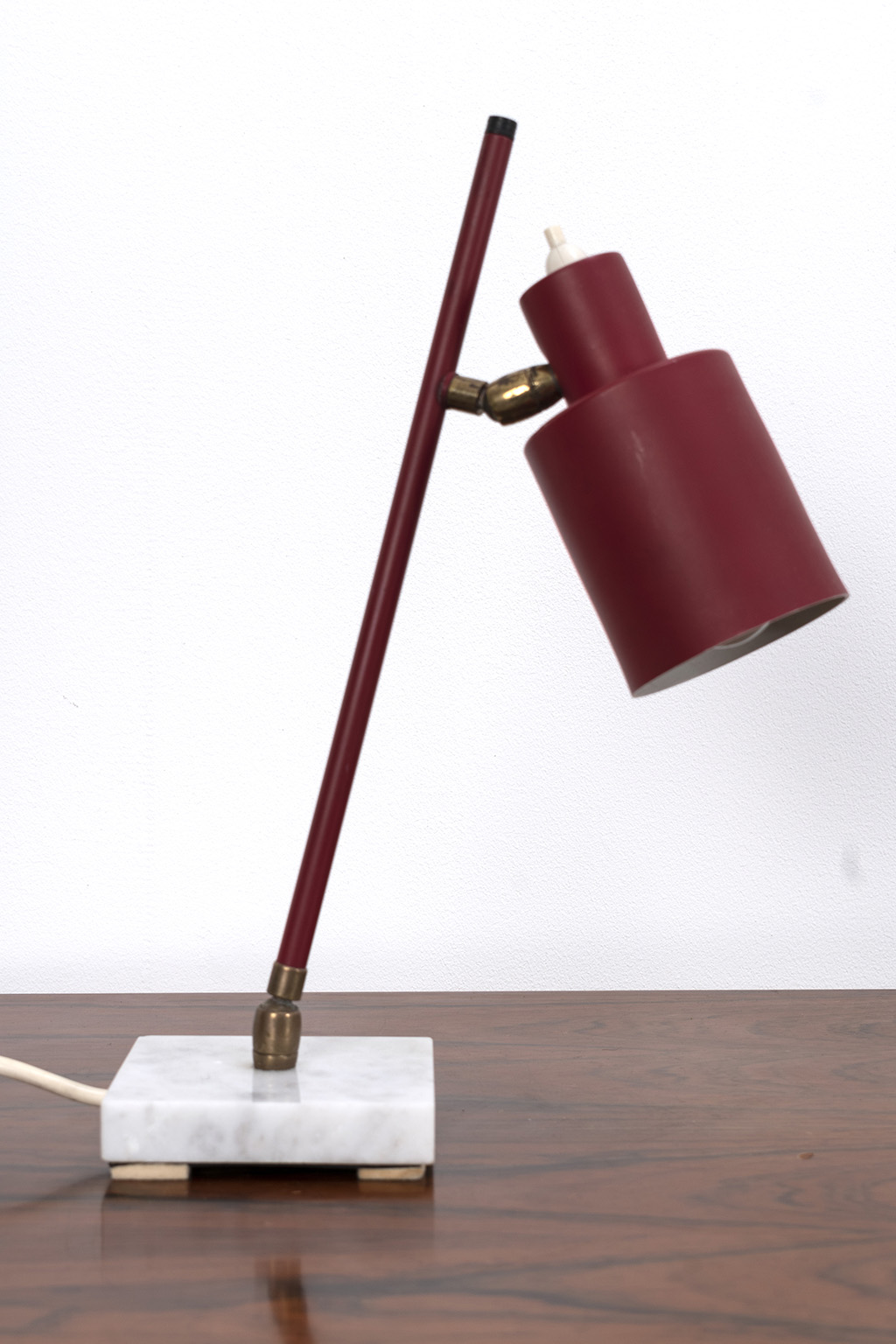 Desk lamp with marble