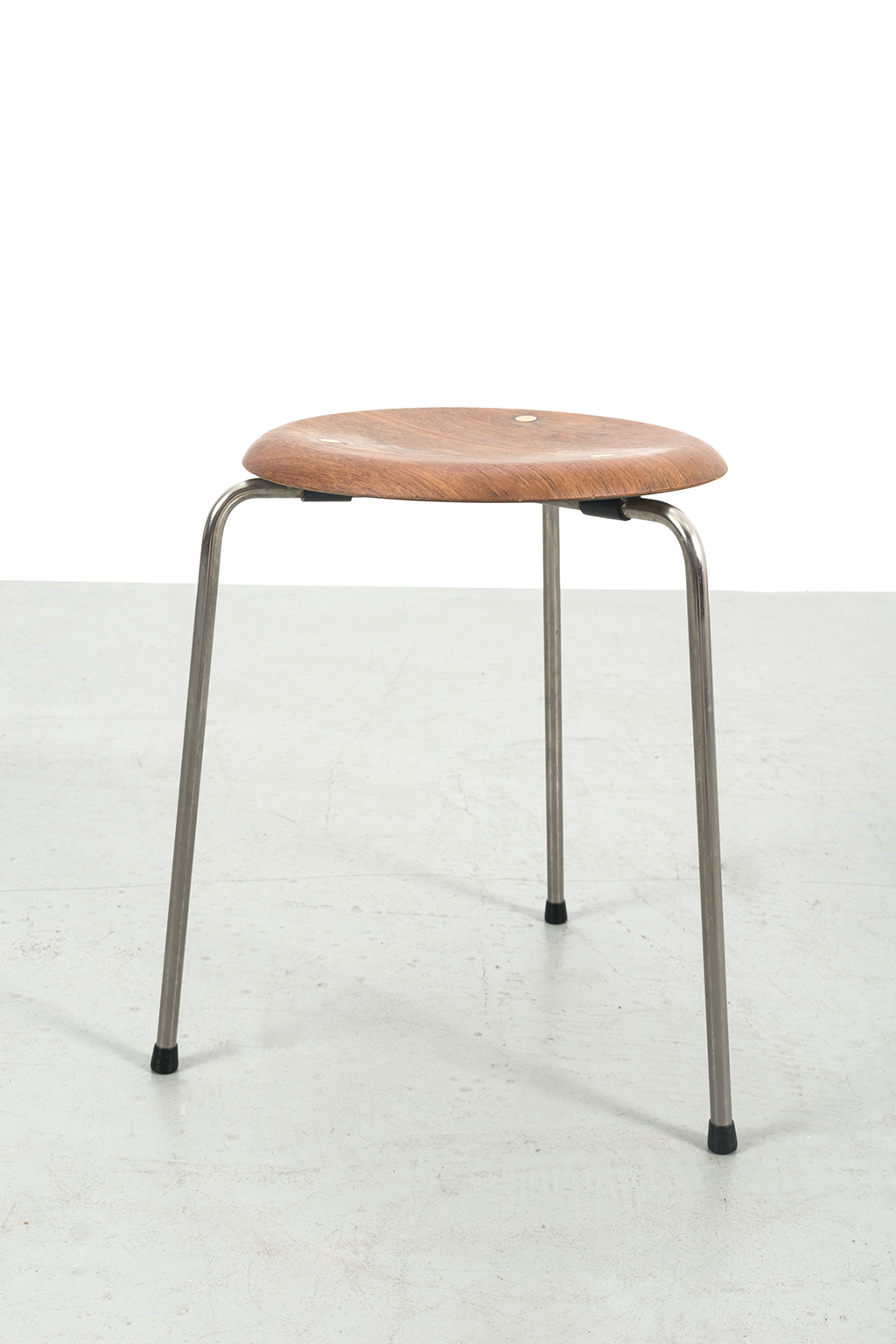 ‘Dot’ stool by Arne Jacobsen for Fritz Hansen