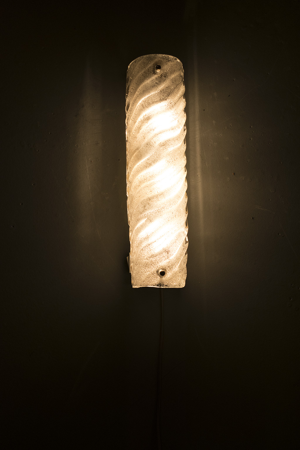 Glass wall lamp with brass