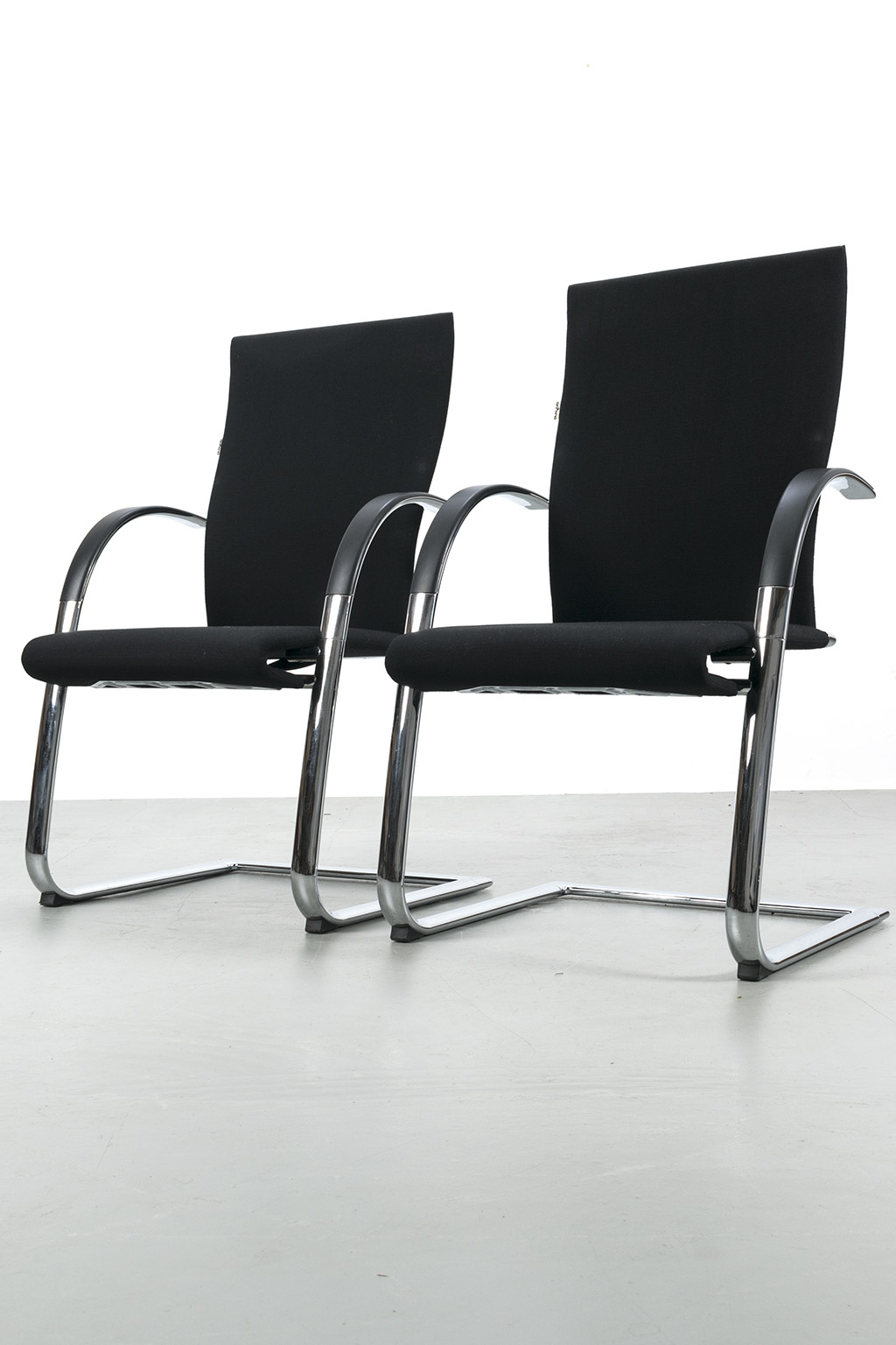Pair comfortable Ahrend office chairs