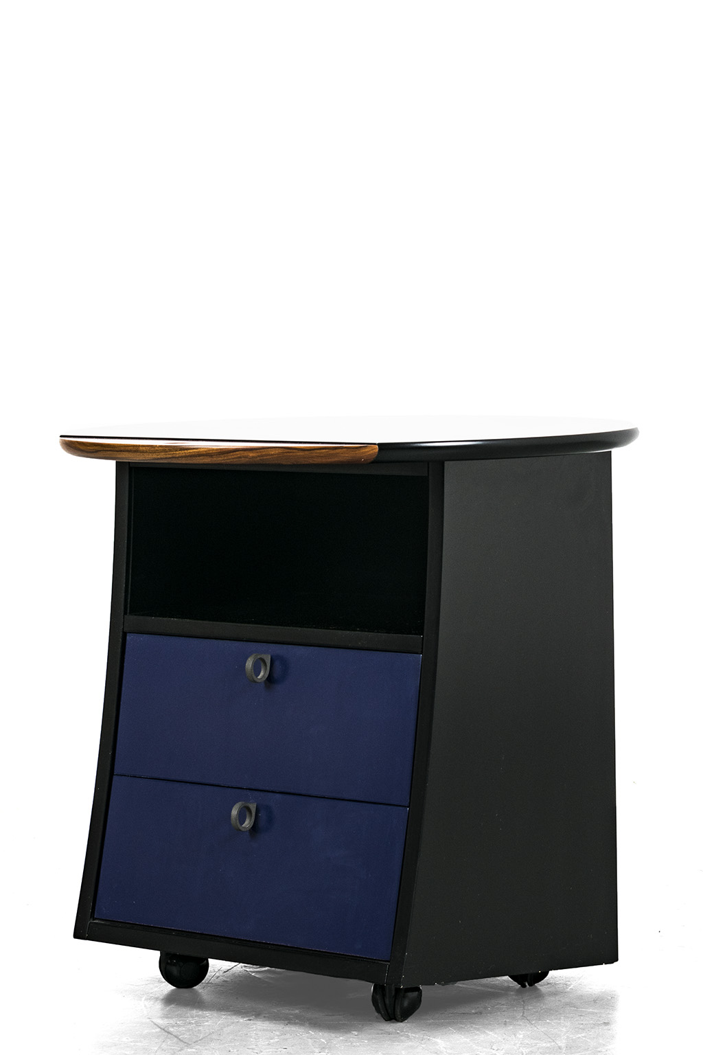 Giorgetti sidetable with drawers