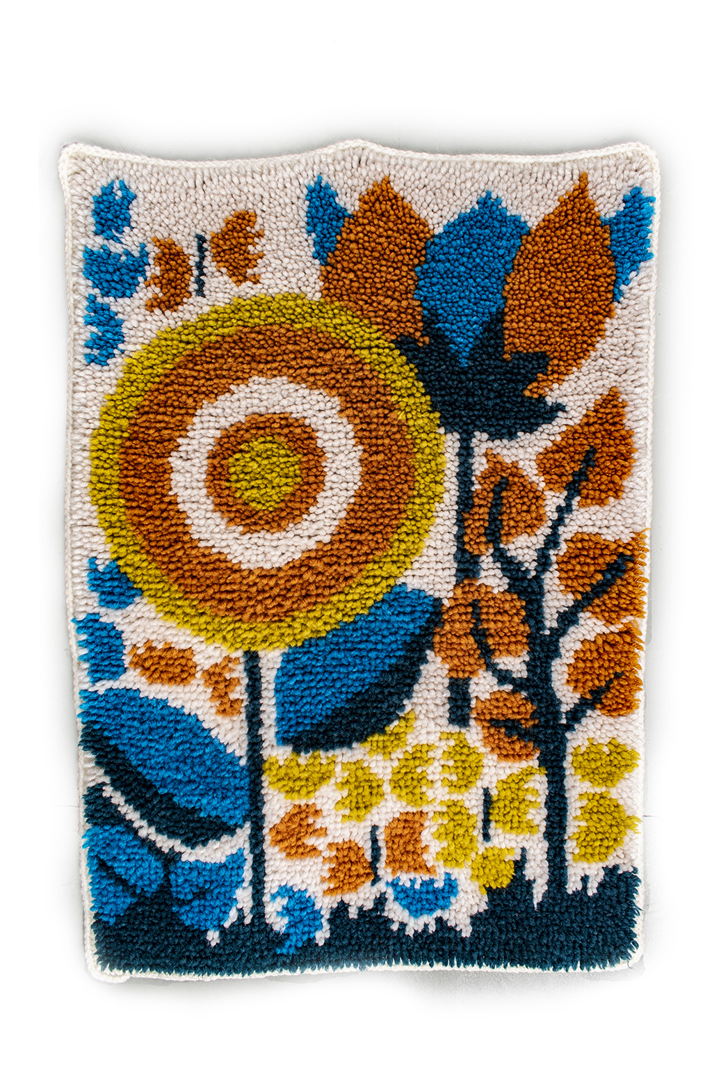 Small carpet with blue flower