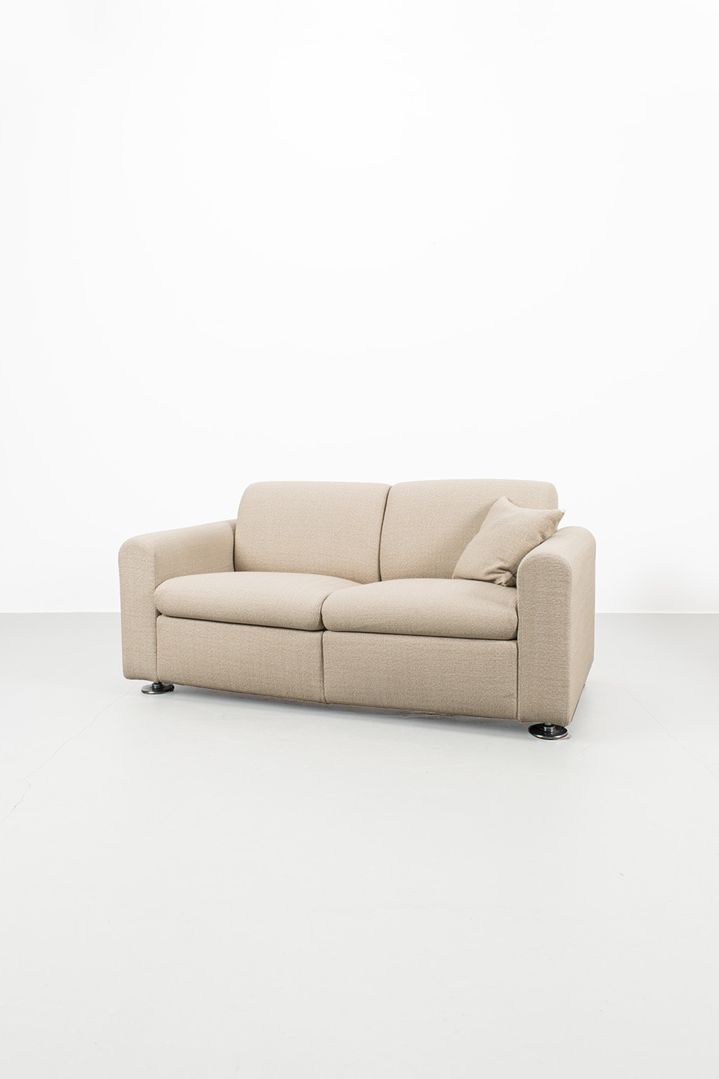 Artifort 2-seat sofa