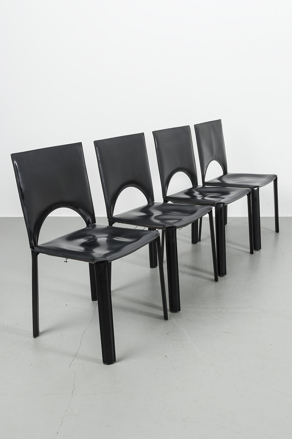 De Couro of Brazil chairs