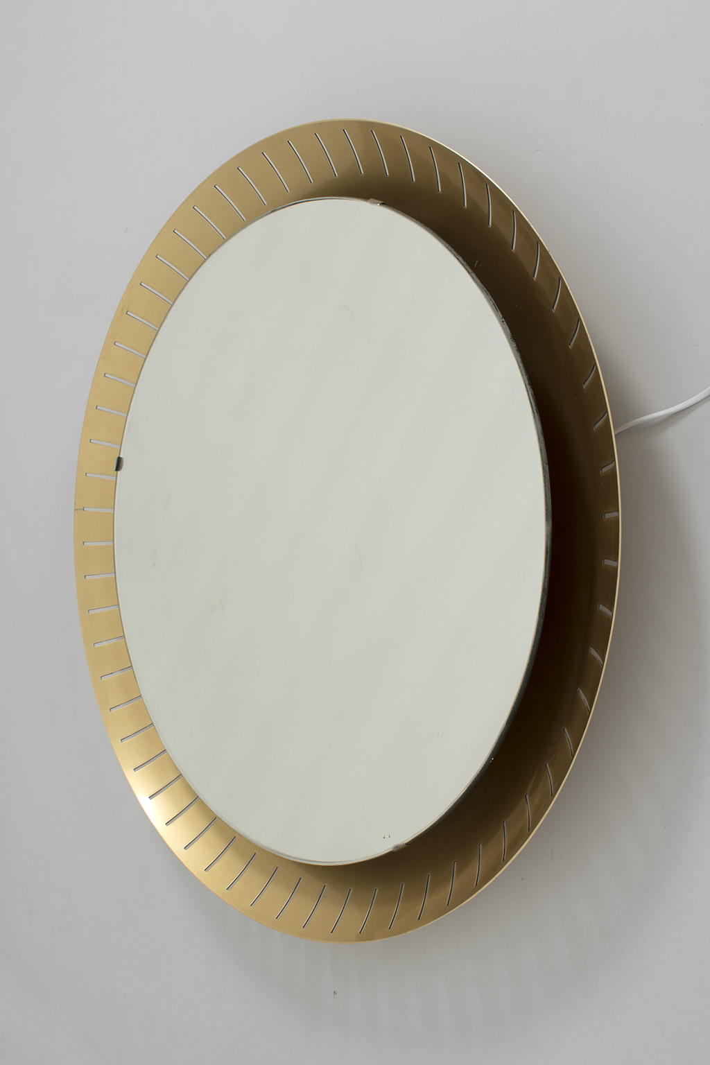 Big mirror with lighting