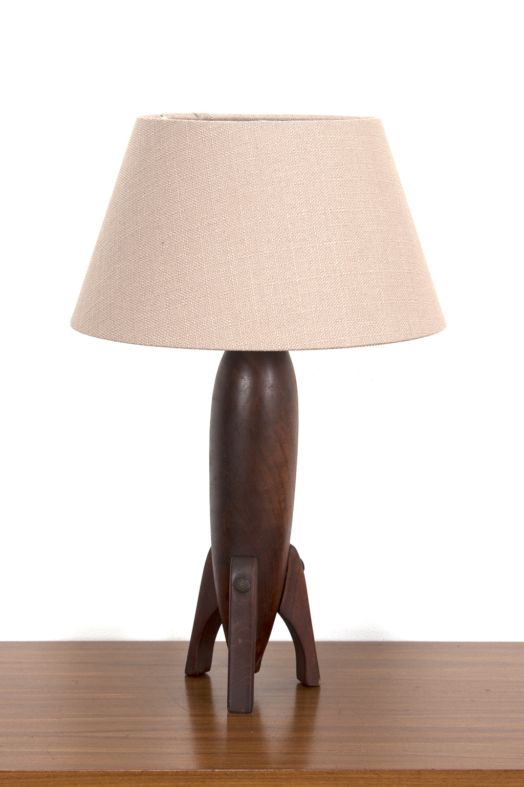 Rocket-shaped table lamp