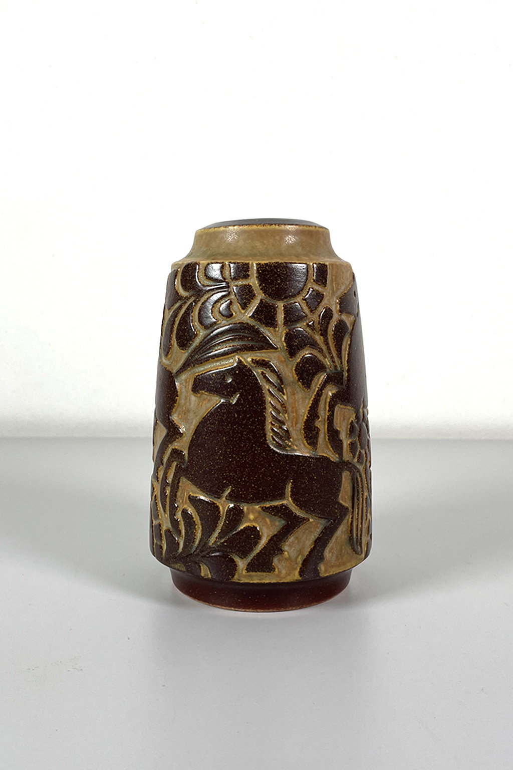 Vase with horse embossing