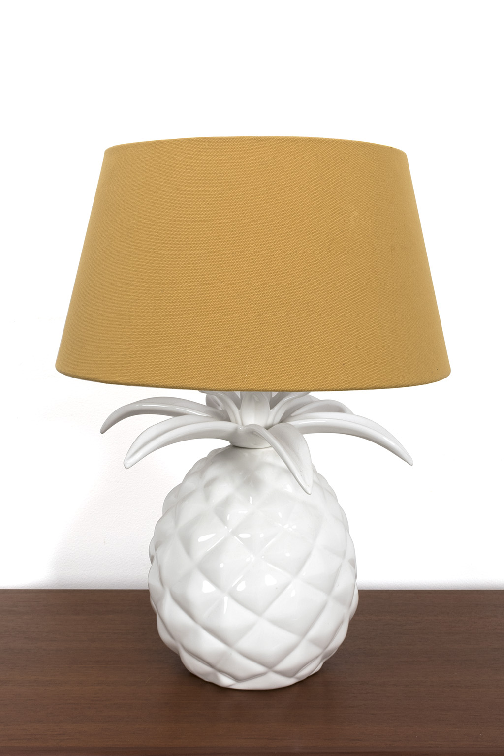 Vintage pineapple table lamp