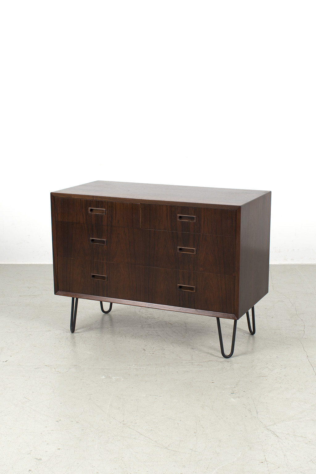 Lyby Møbler rosewood chest of drawers