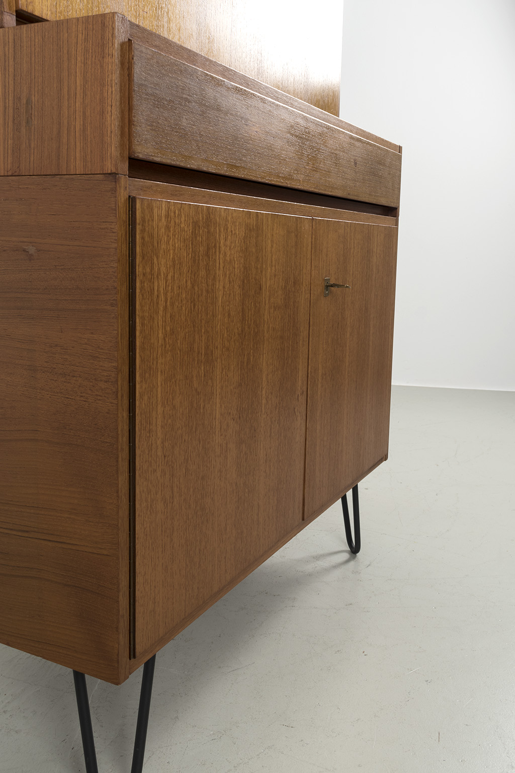 69410 Multifunctionele kast met deuren brede lade en klepkast12