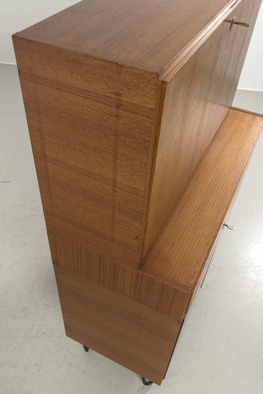 69410 Multifunctionele kast met deuren brede lade en klepkast15