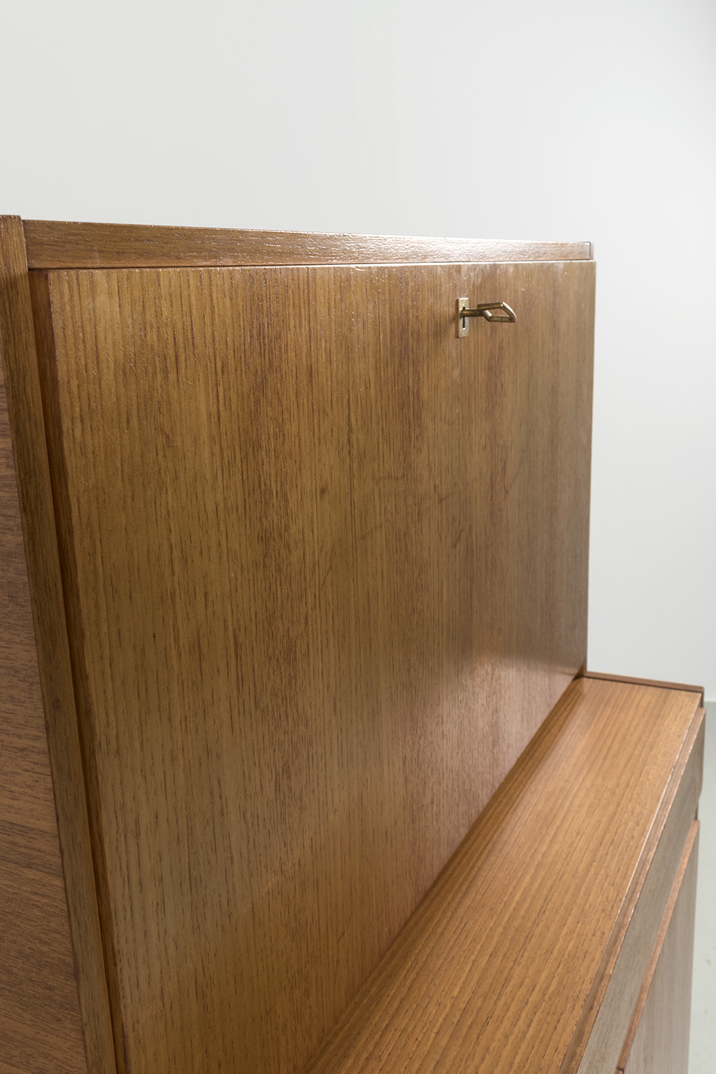 69410 Multifunctionele kast met deuren brede lade en klepkast17