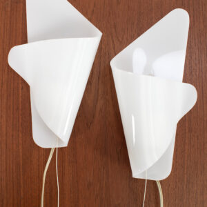 Paar plexiglas wandlampen