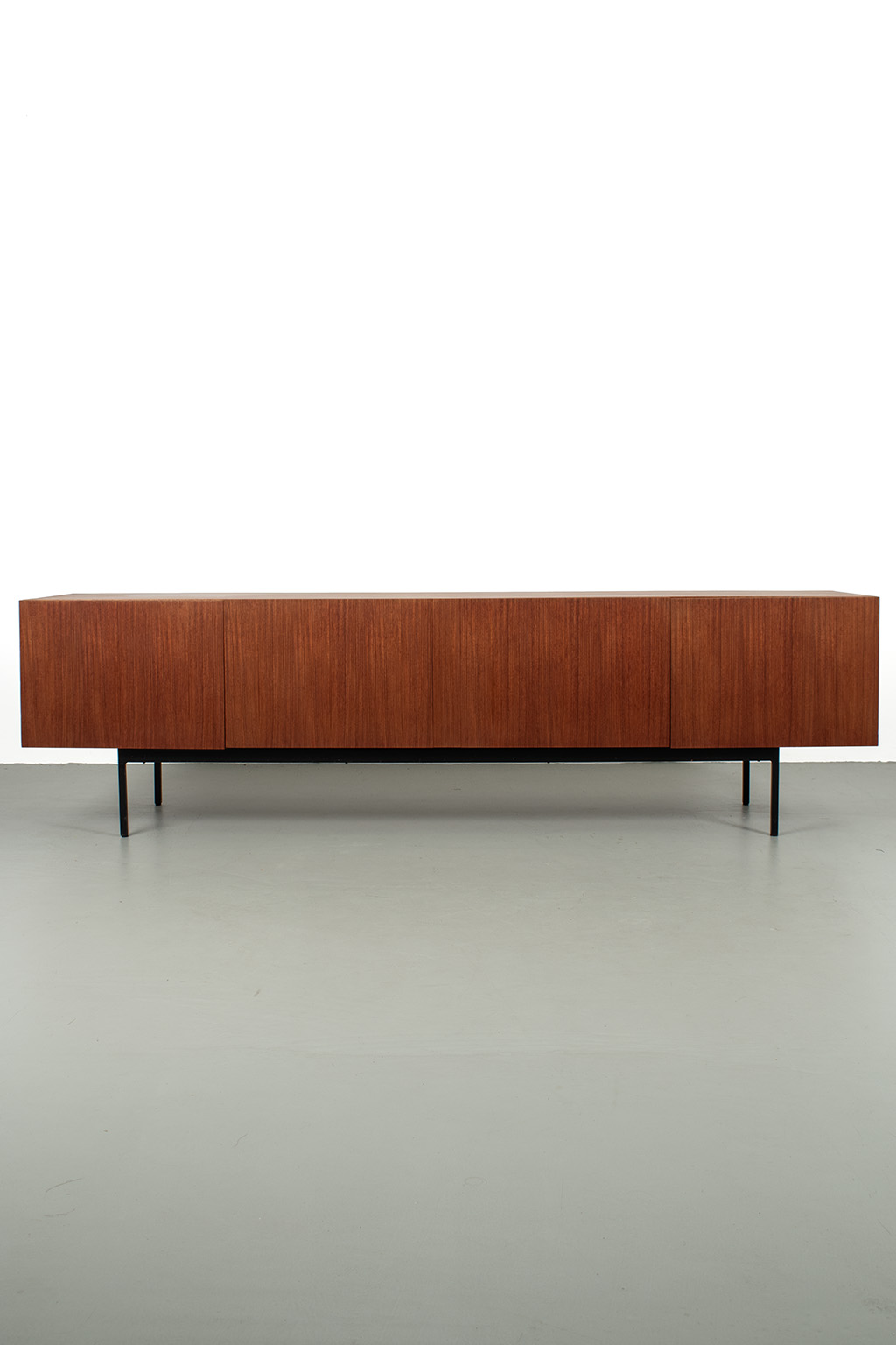 68101 Behr dressoir 03