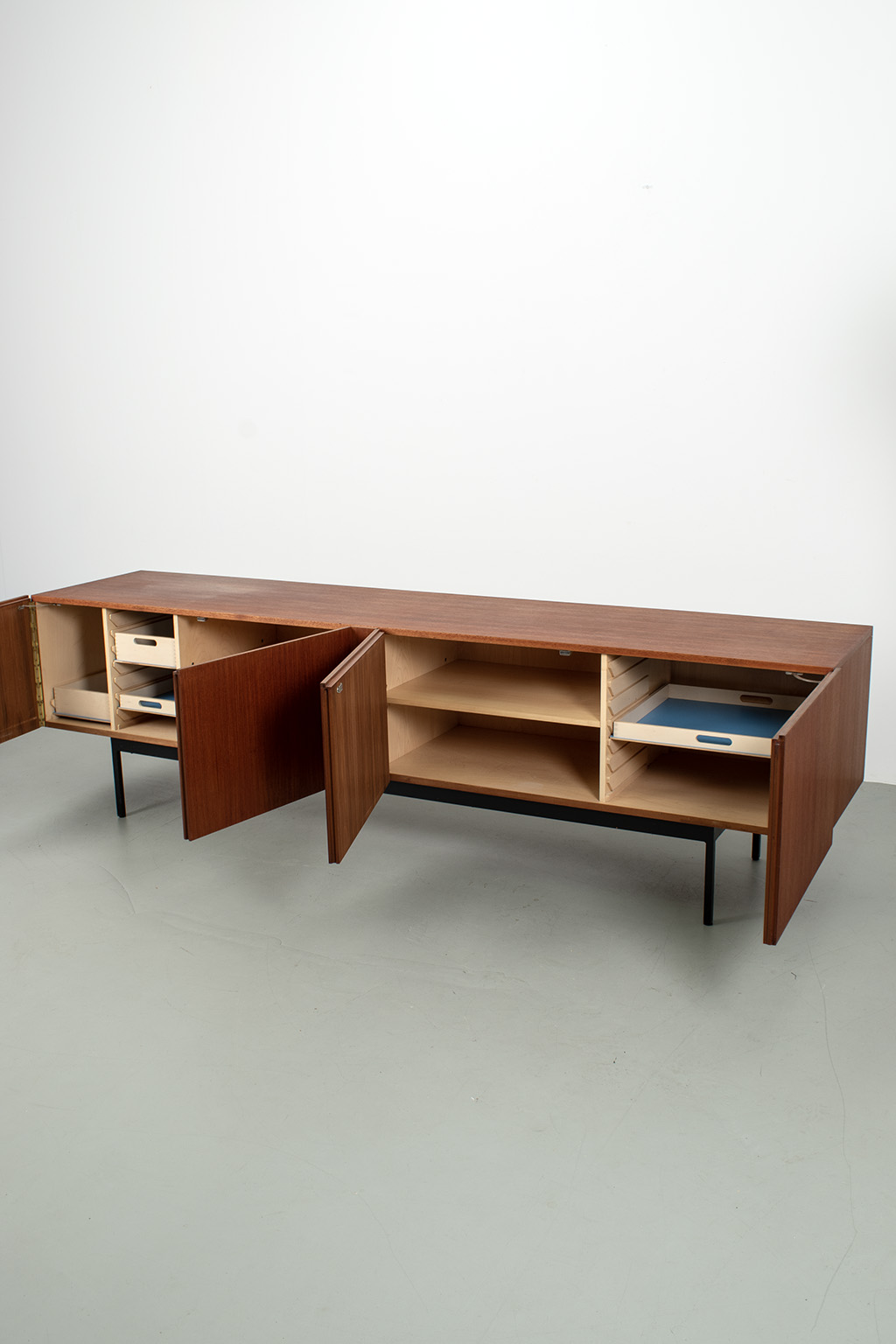 68101 Behr dressoir 05