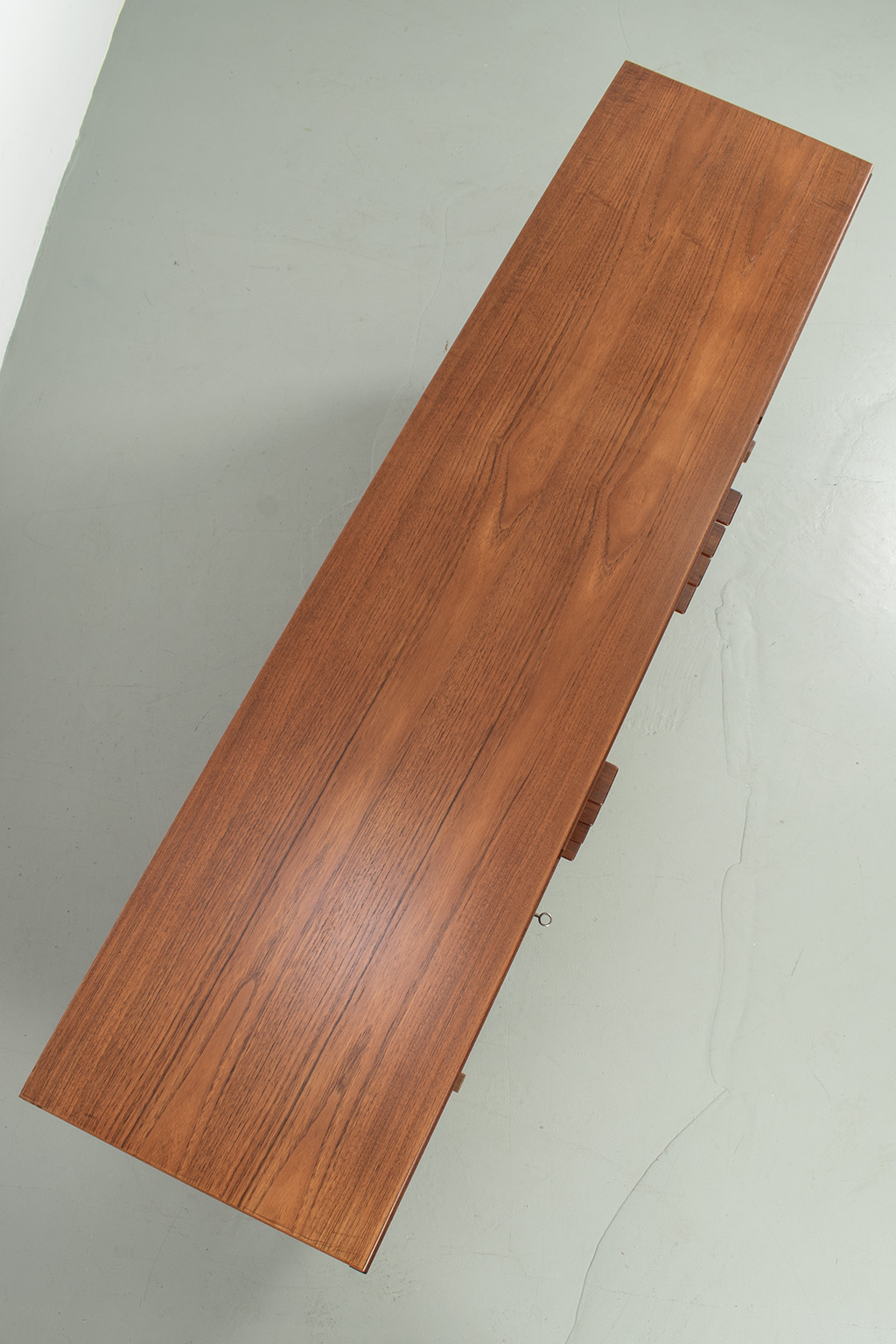 71431 Wegner dressoir 14