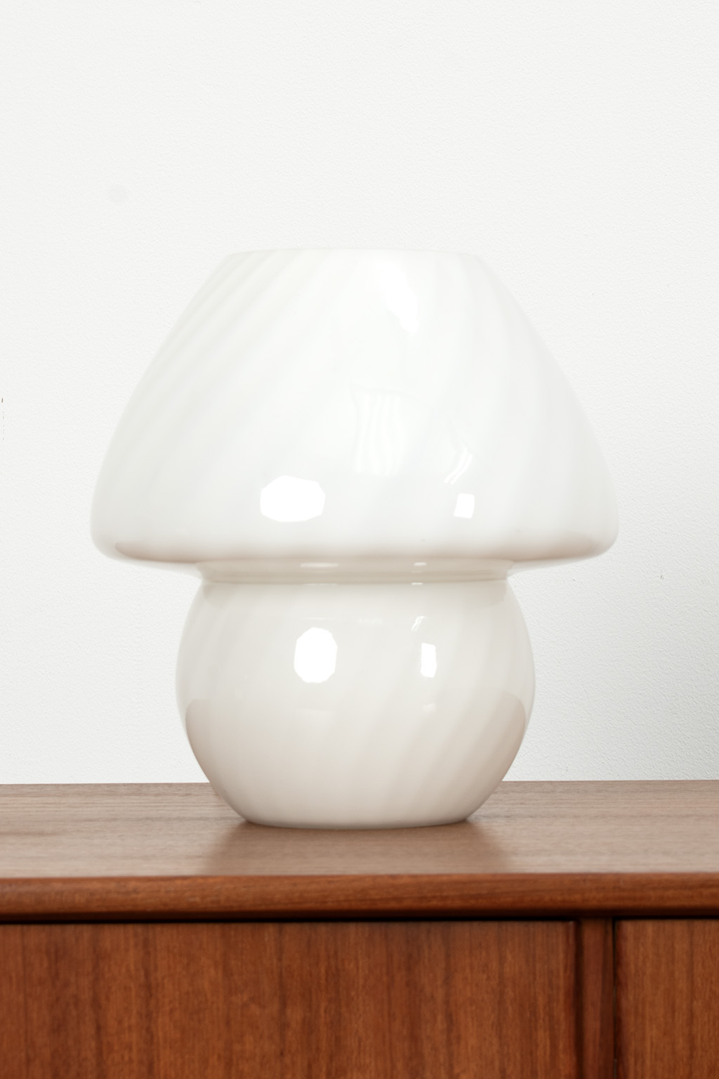 71558Mushroom tafellamp 02