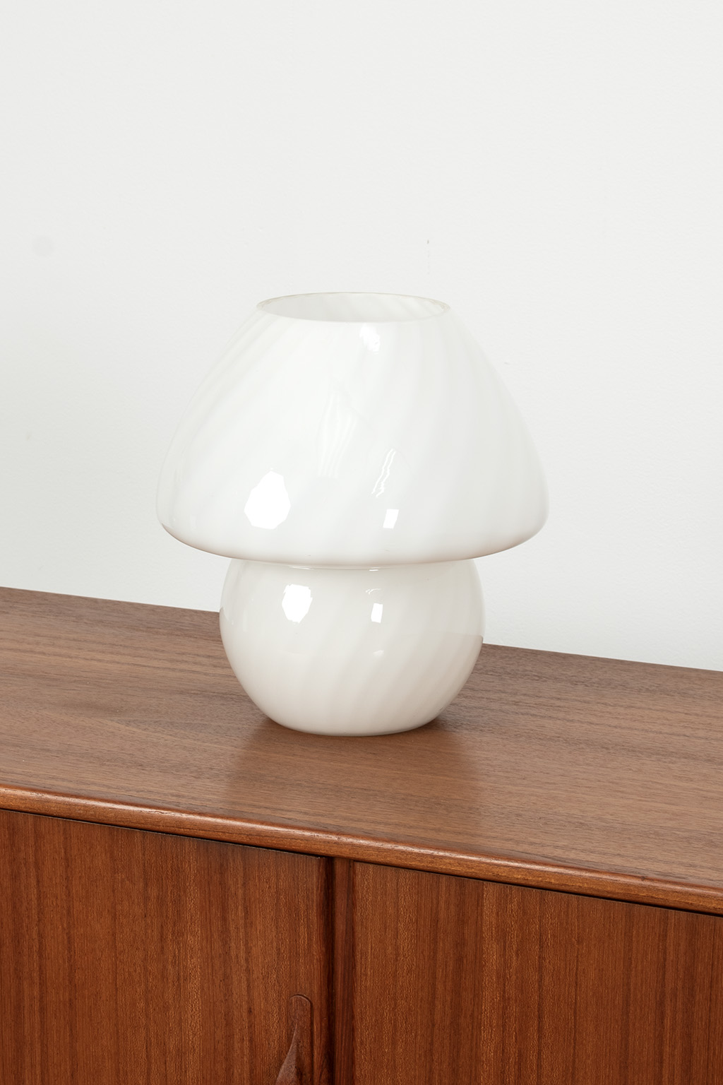 71558Mushroom tafellamp 03