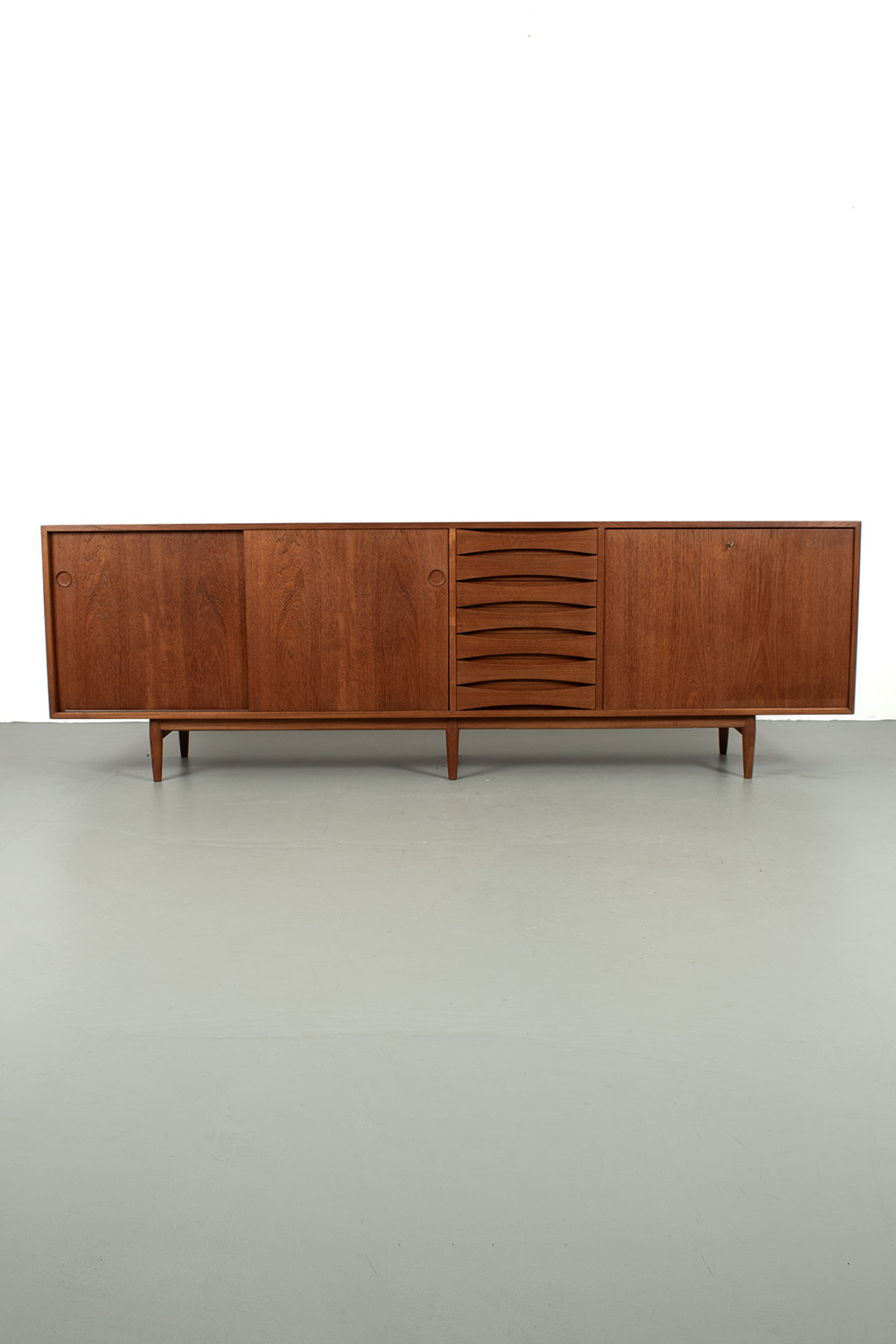 71566 Arne Vodder sideboard 03