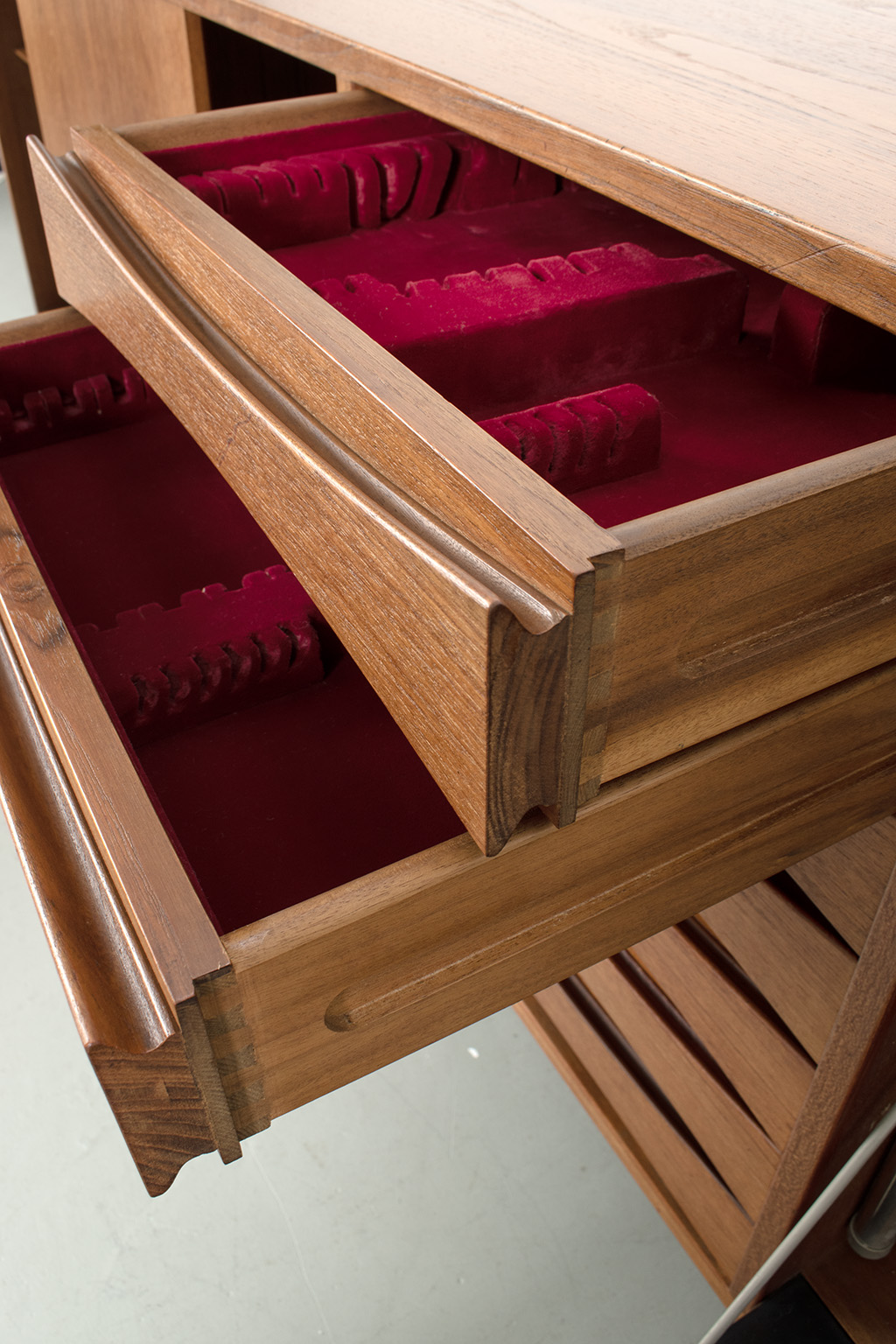 71566 Arne Vodder sideboard 06