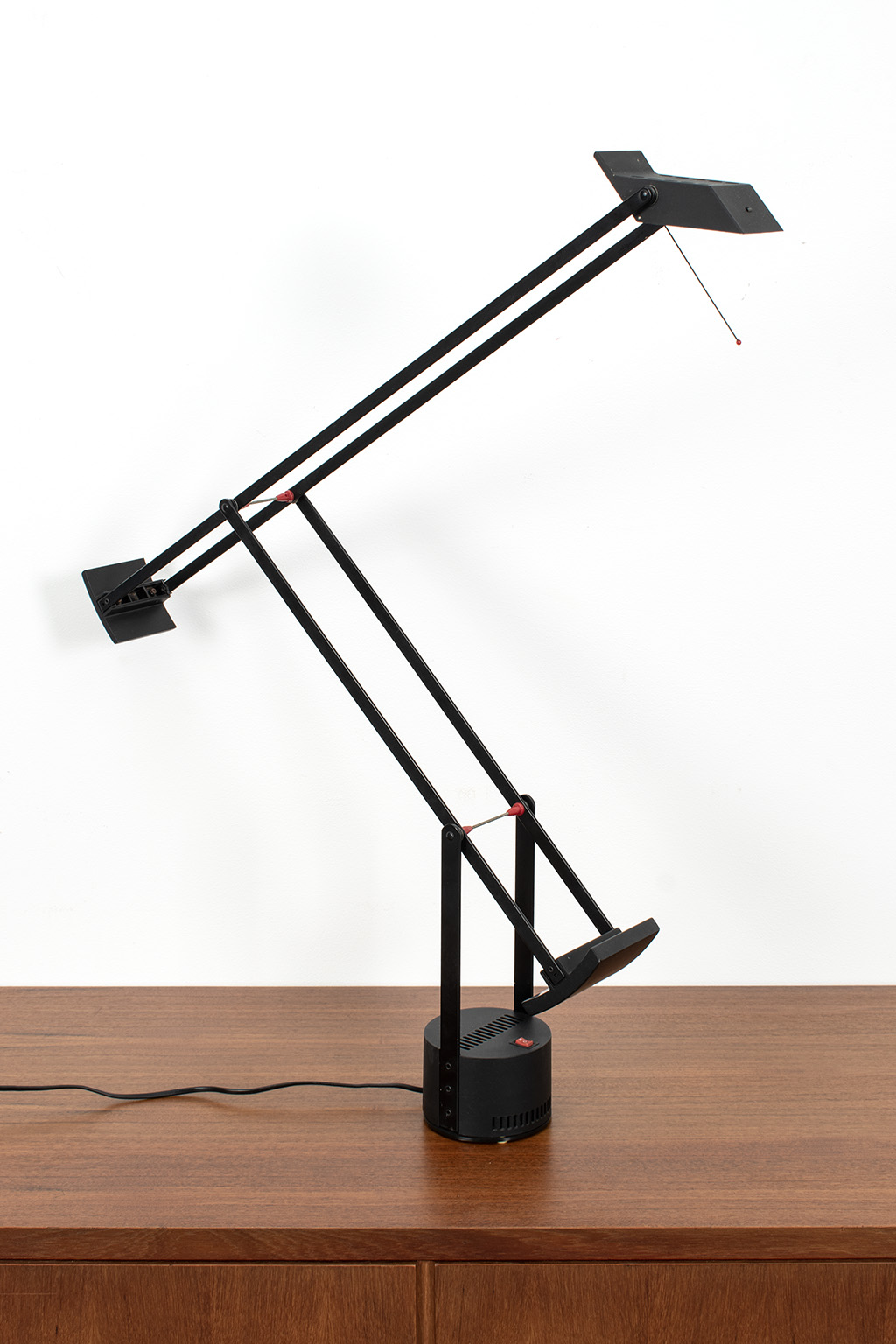 71657 Artemide Tizio lamp 02