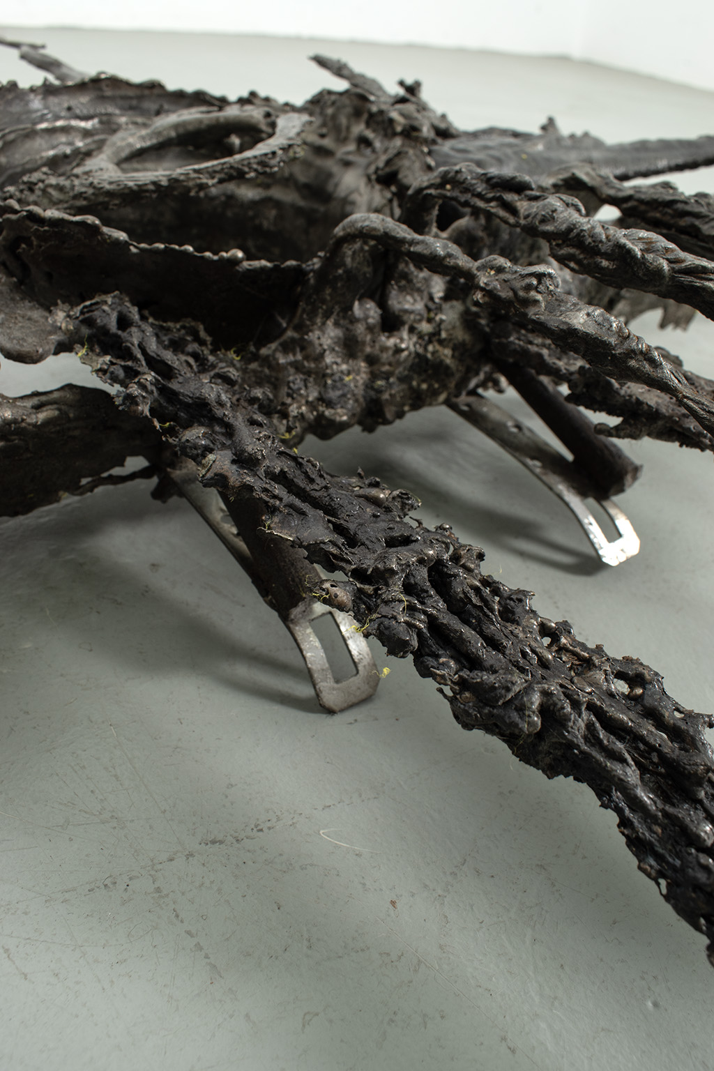 62951 Brutalist wandsculptuur 06