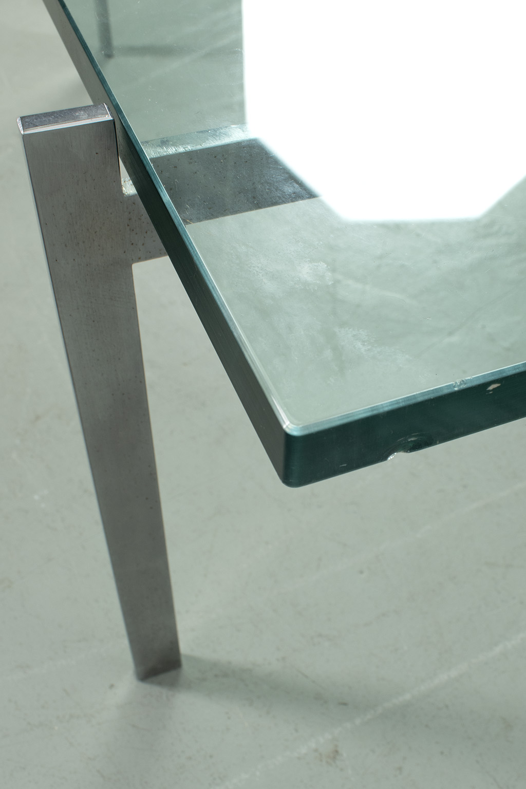 66833 Kjaerholm salontafel 05