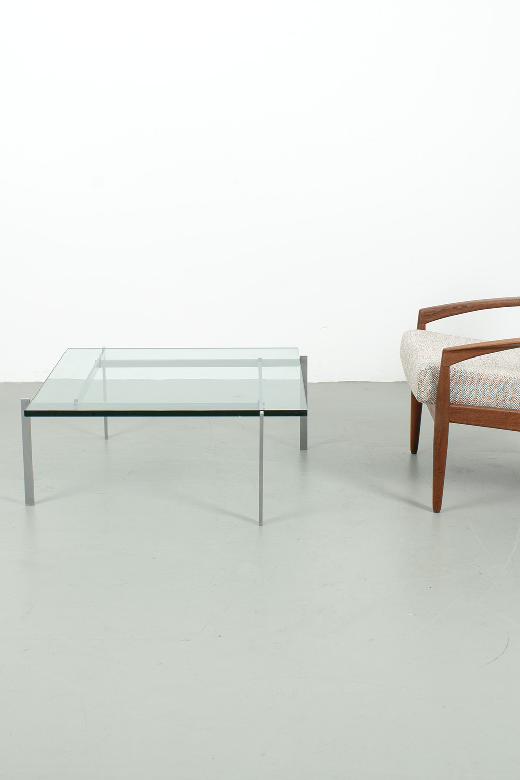 66833 Kjaerholm salontafel 11