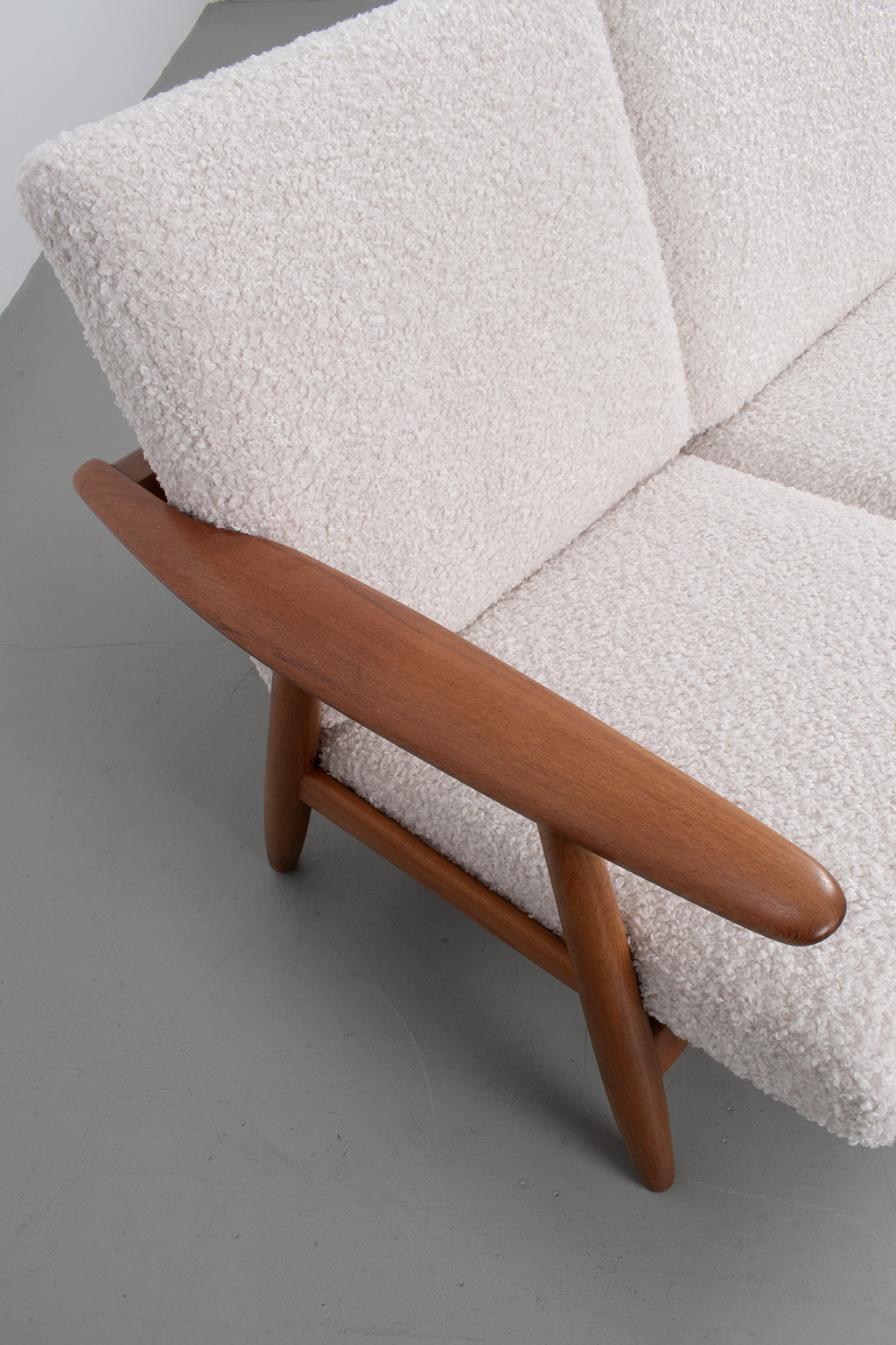 68701b Wegner 3zitsbank 05