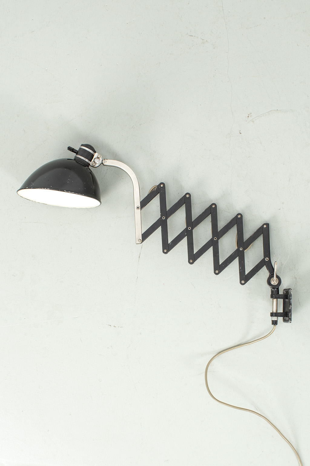71751 Bauhaus scissor lamp 01