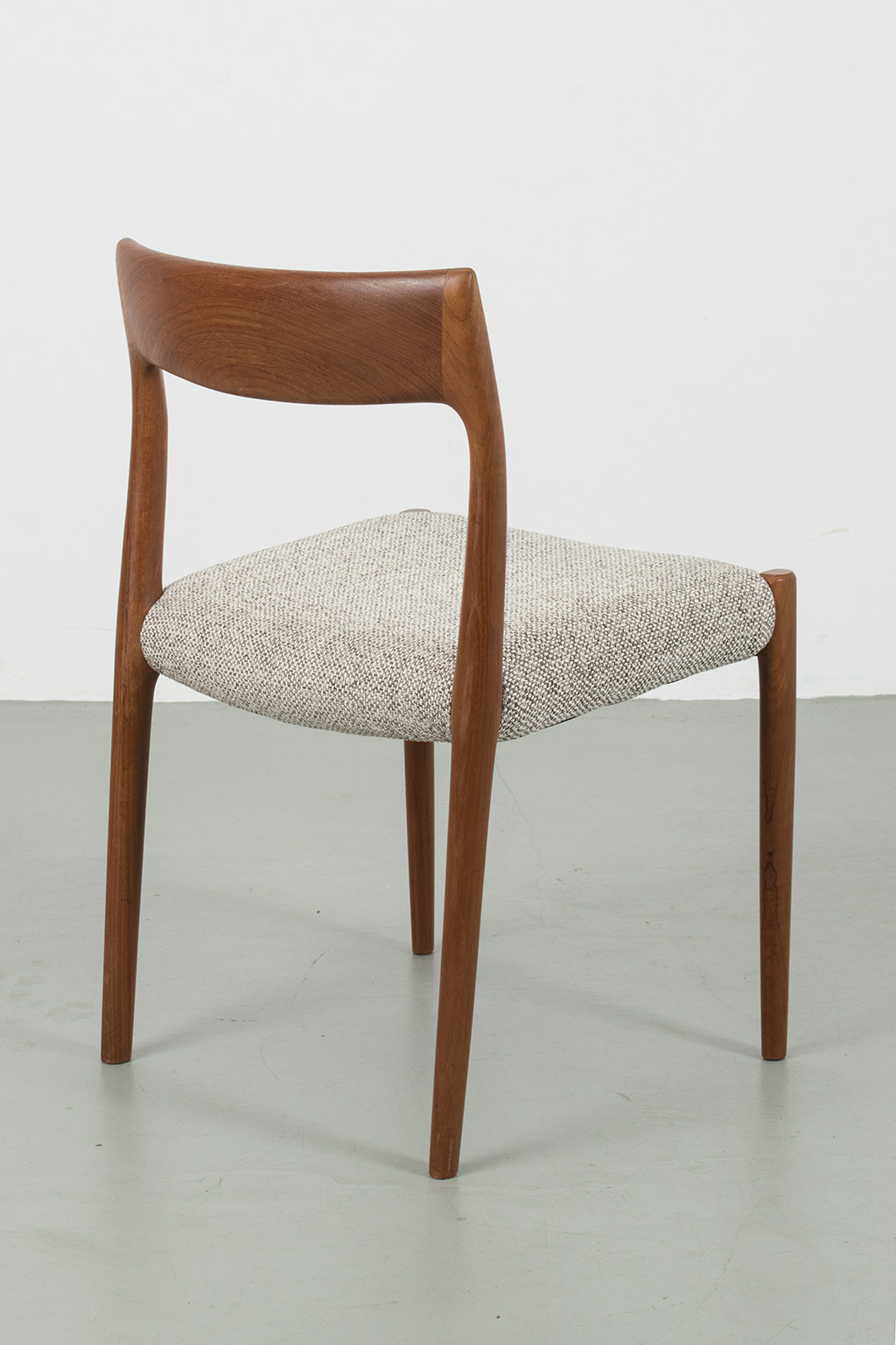 71767 Moller model 77 stoelen 05