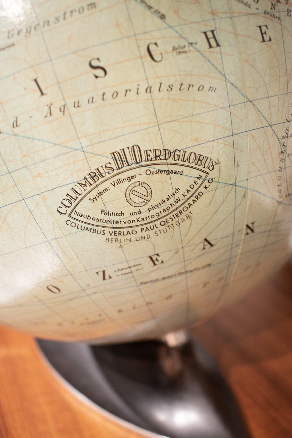 68186 Columbus globe 07