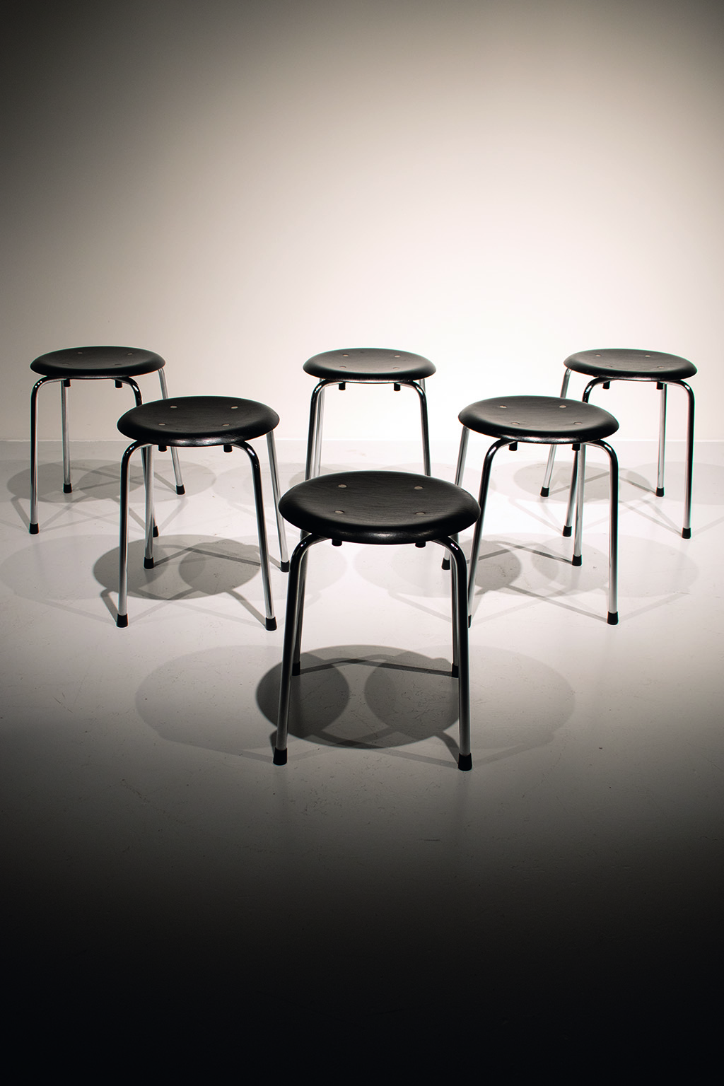 71878 Egon Eiermann krukken 01