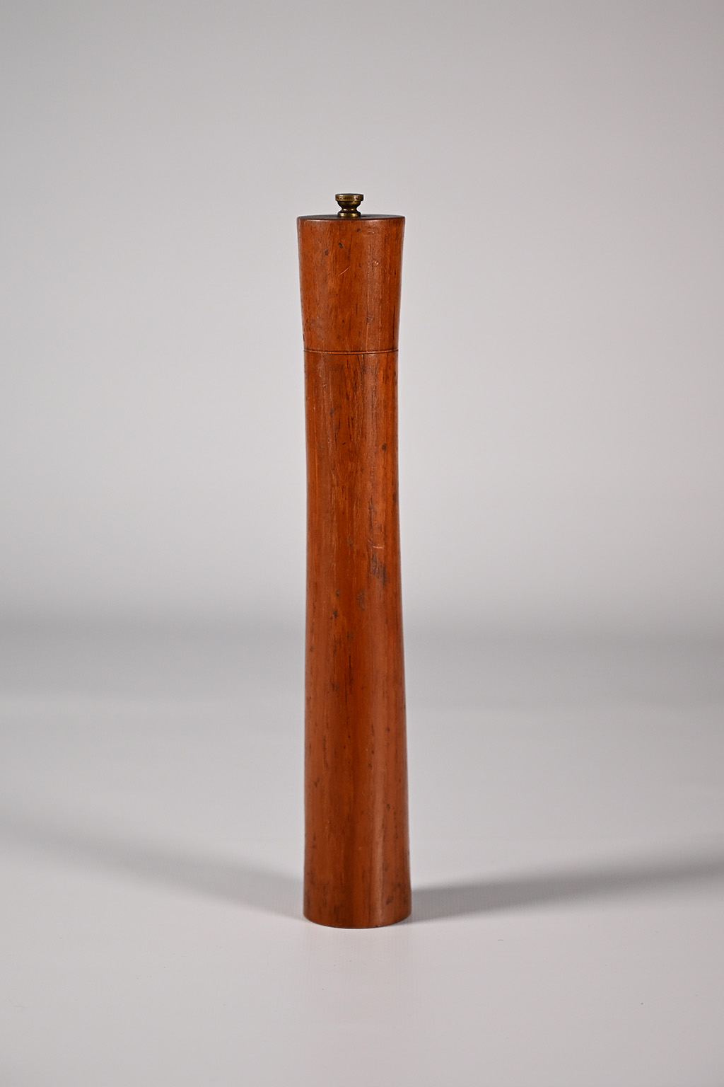 72149 Vintage teak pepermolen 01