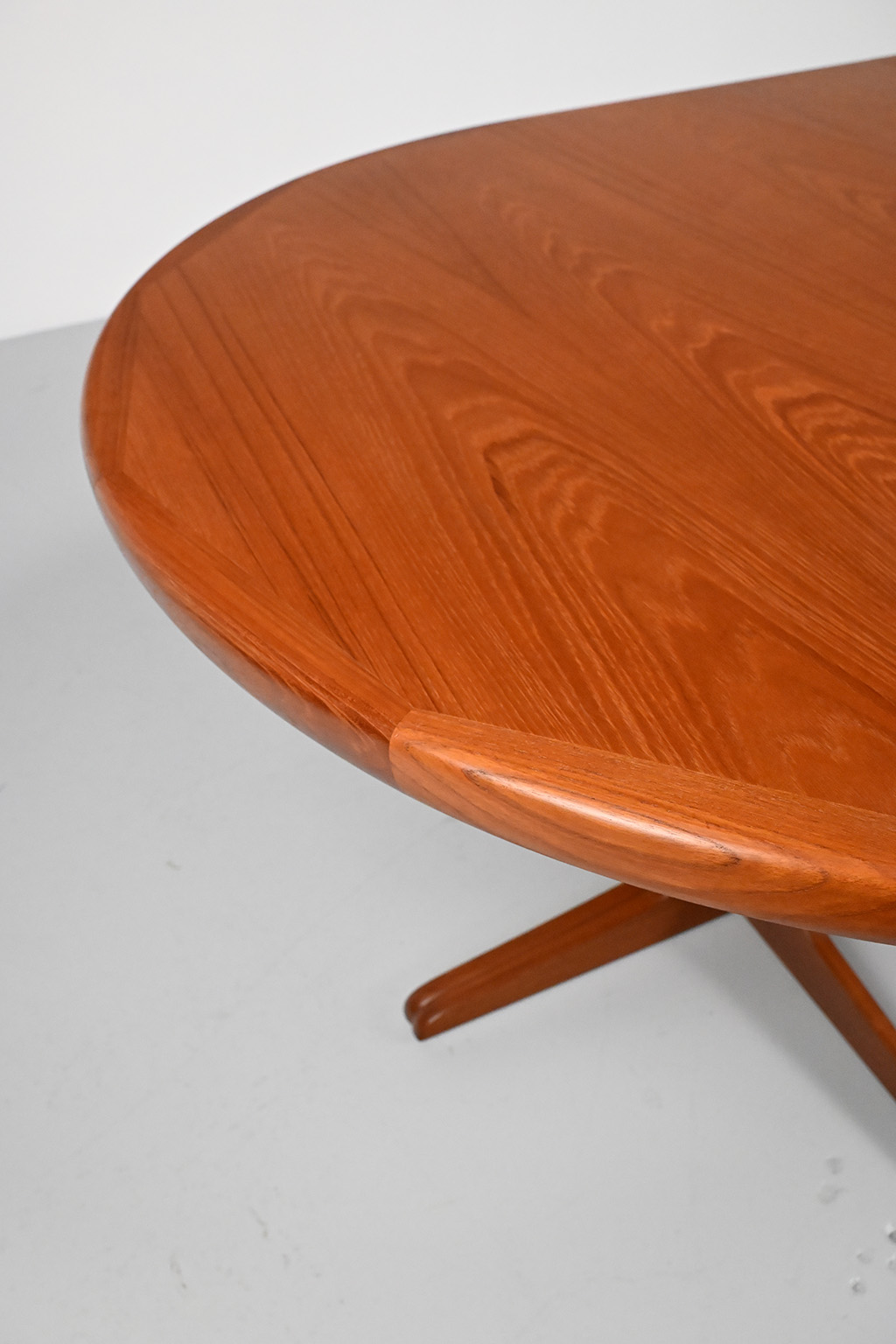 72157 VV Mobler Spottrup eettafel 03