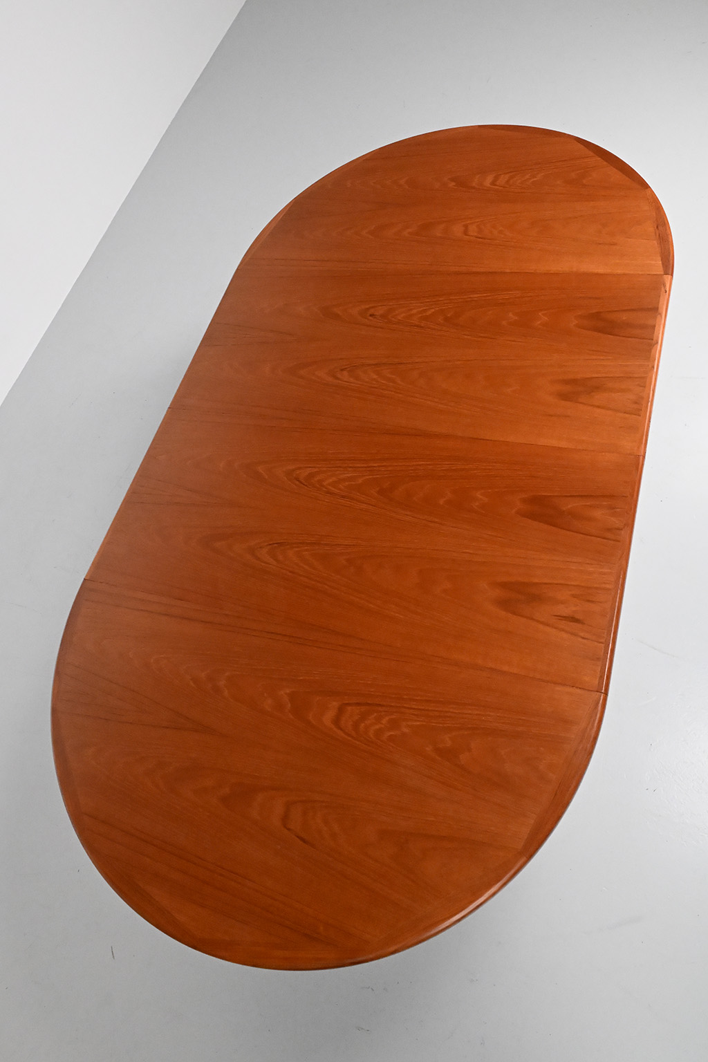 72157 VV Mobler Spottrup eettafel 04