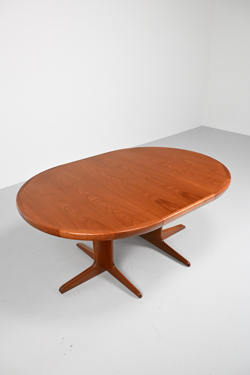 72157 VV Mobler Spottrup eettafel 09