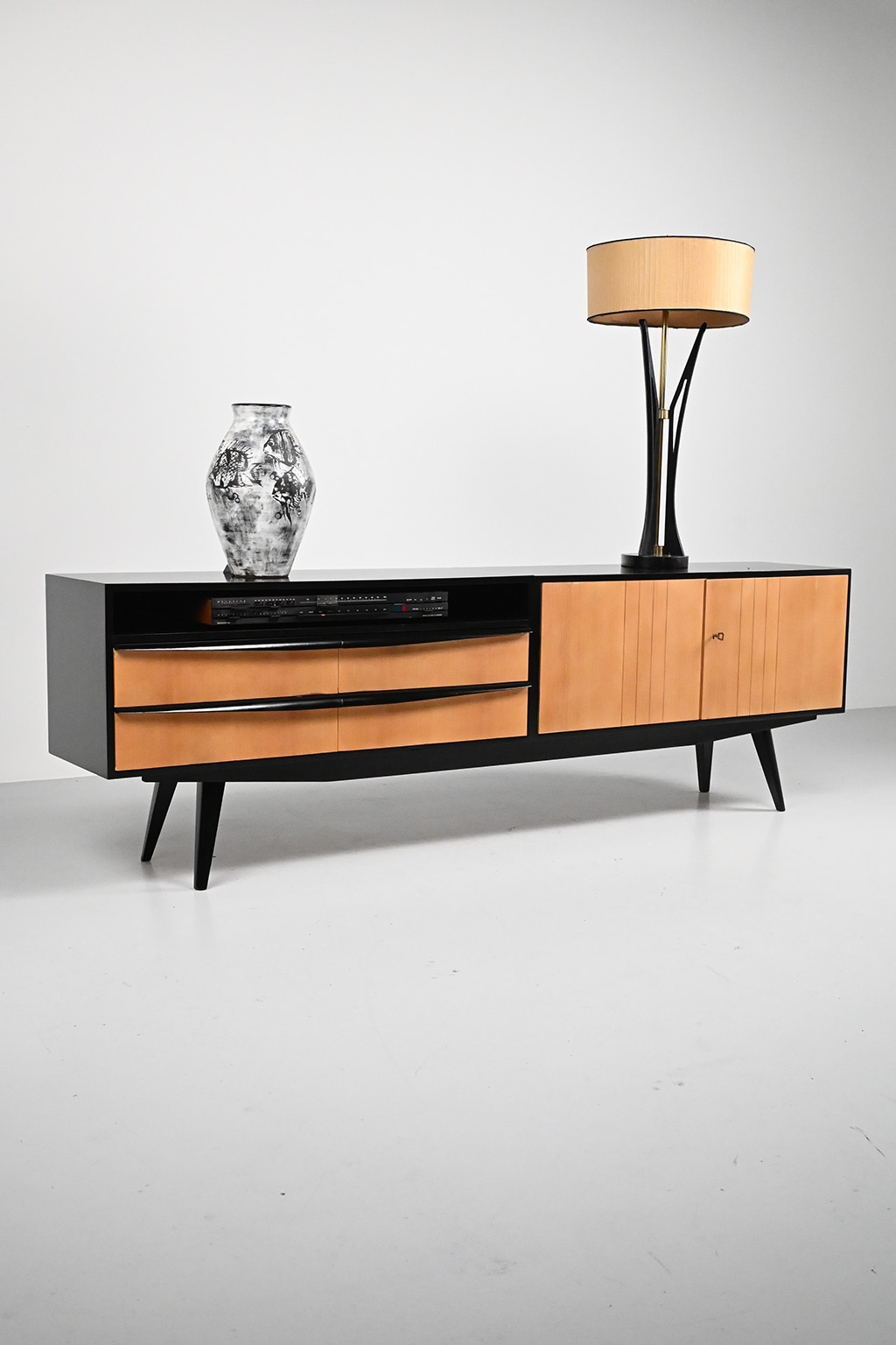 72027 50s dressoir zwarte delen 02