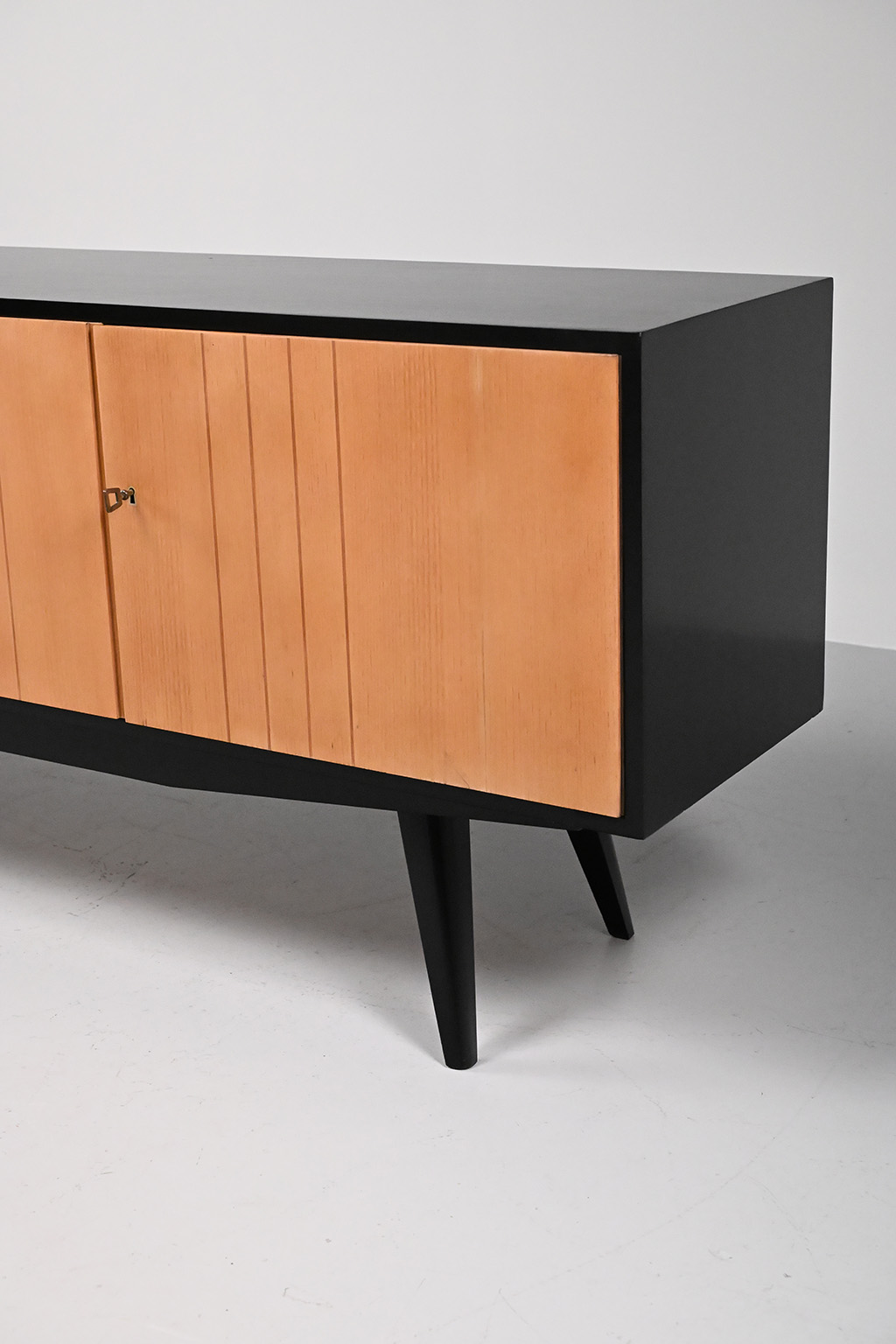 72027 50s dressoir zwarte delen 06