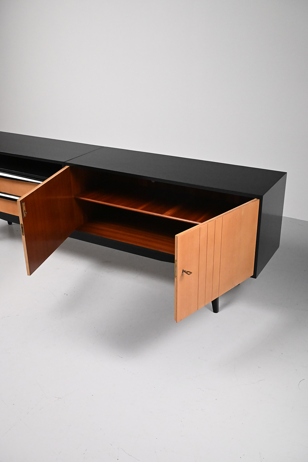 72027 50s dressoir zwarte delen 09
