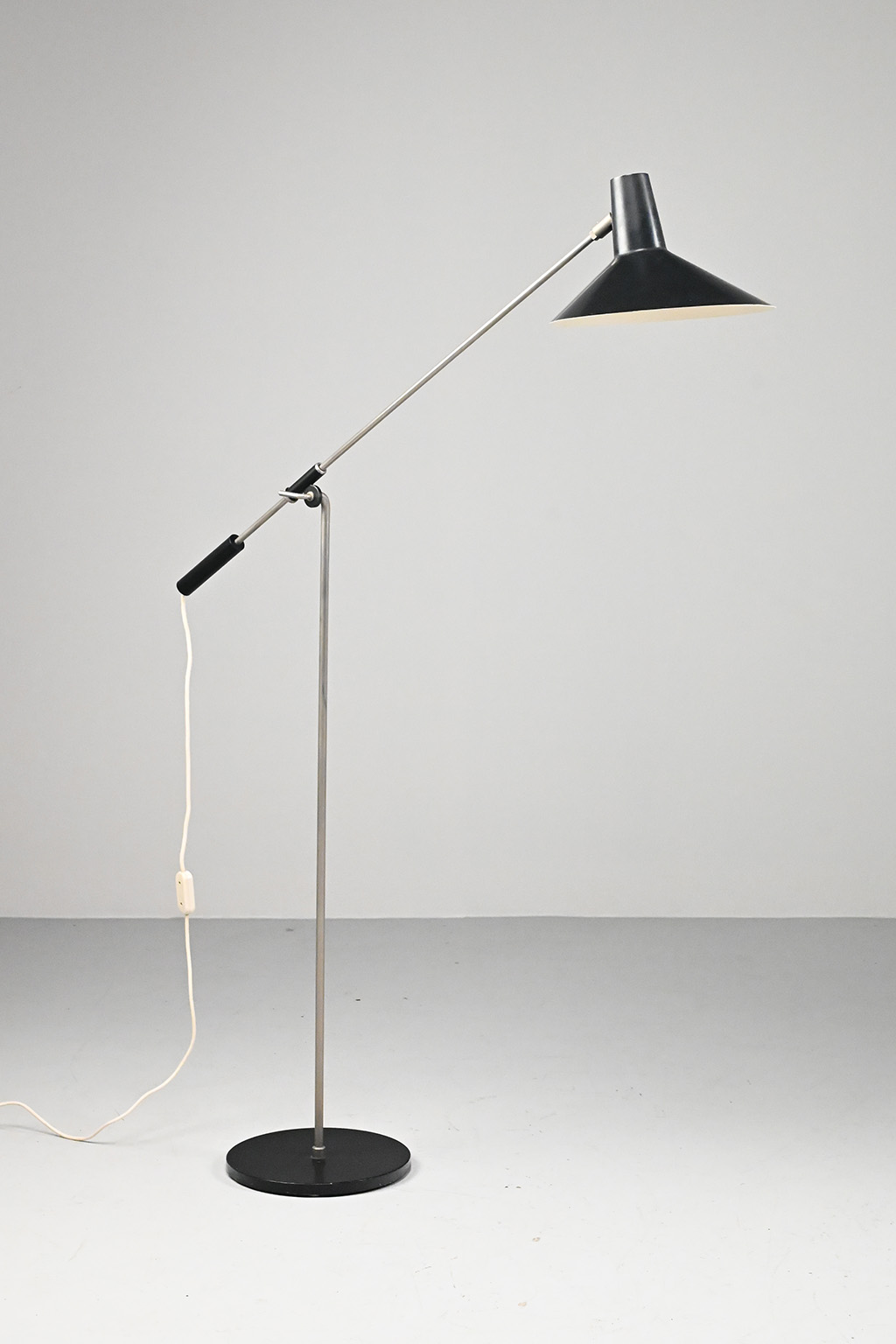 72161 Duitse vloerlamp 01