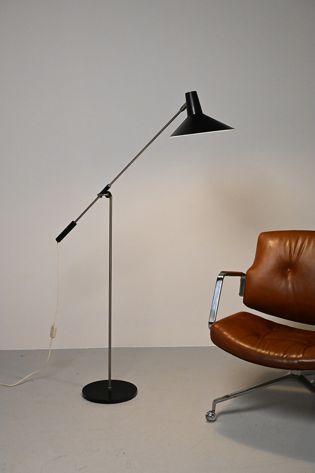 72161 Duitse vloerlamp 03