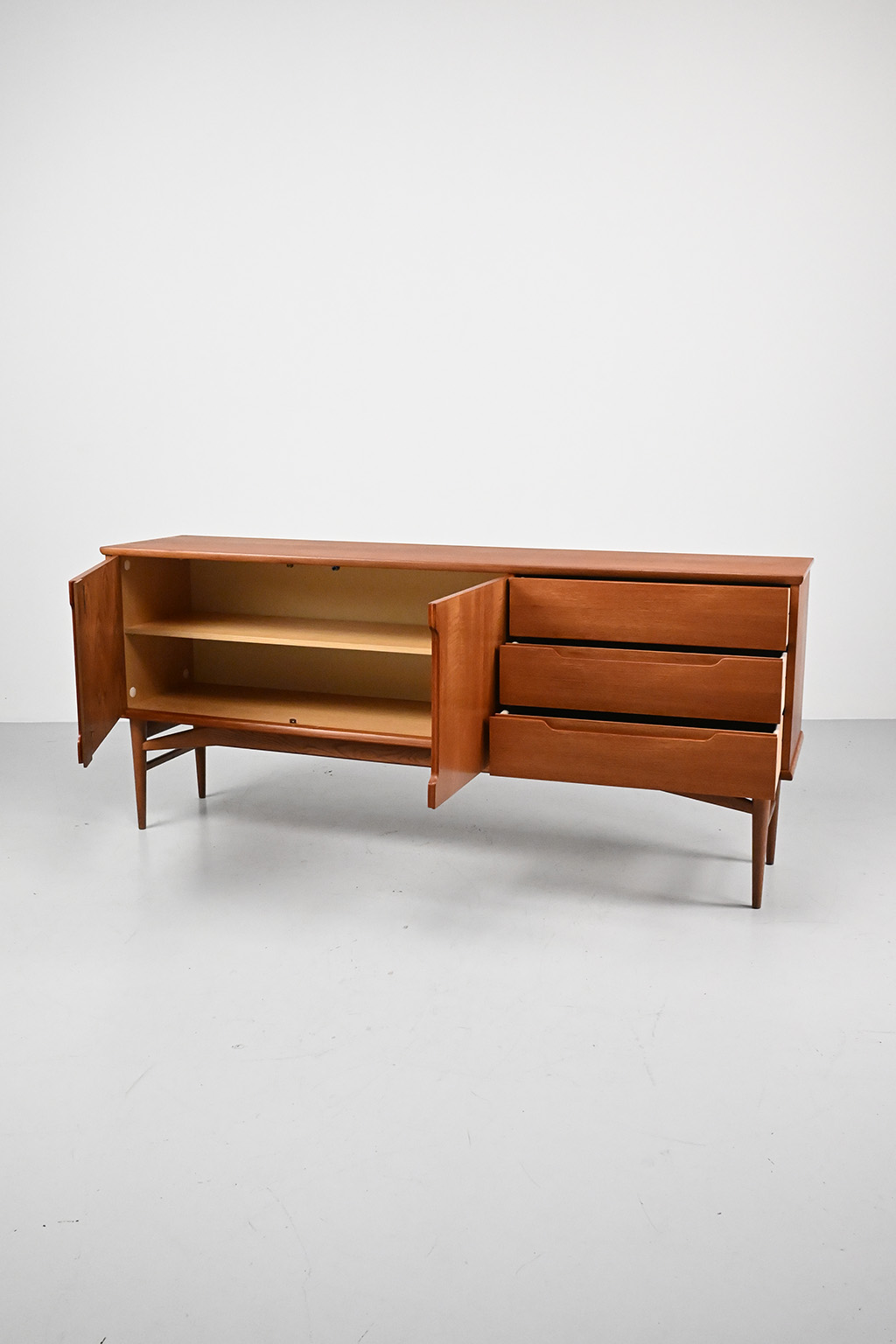 72251 Borge Mogensen dressoir 04