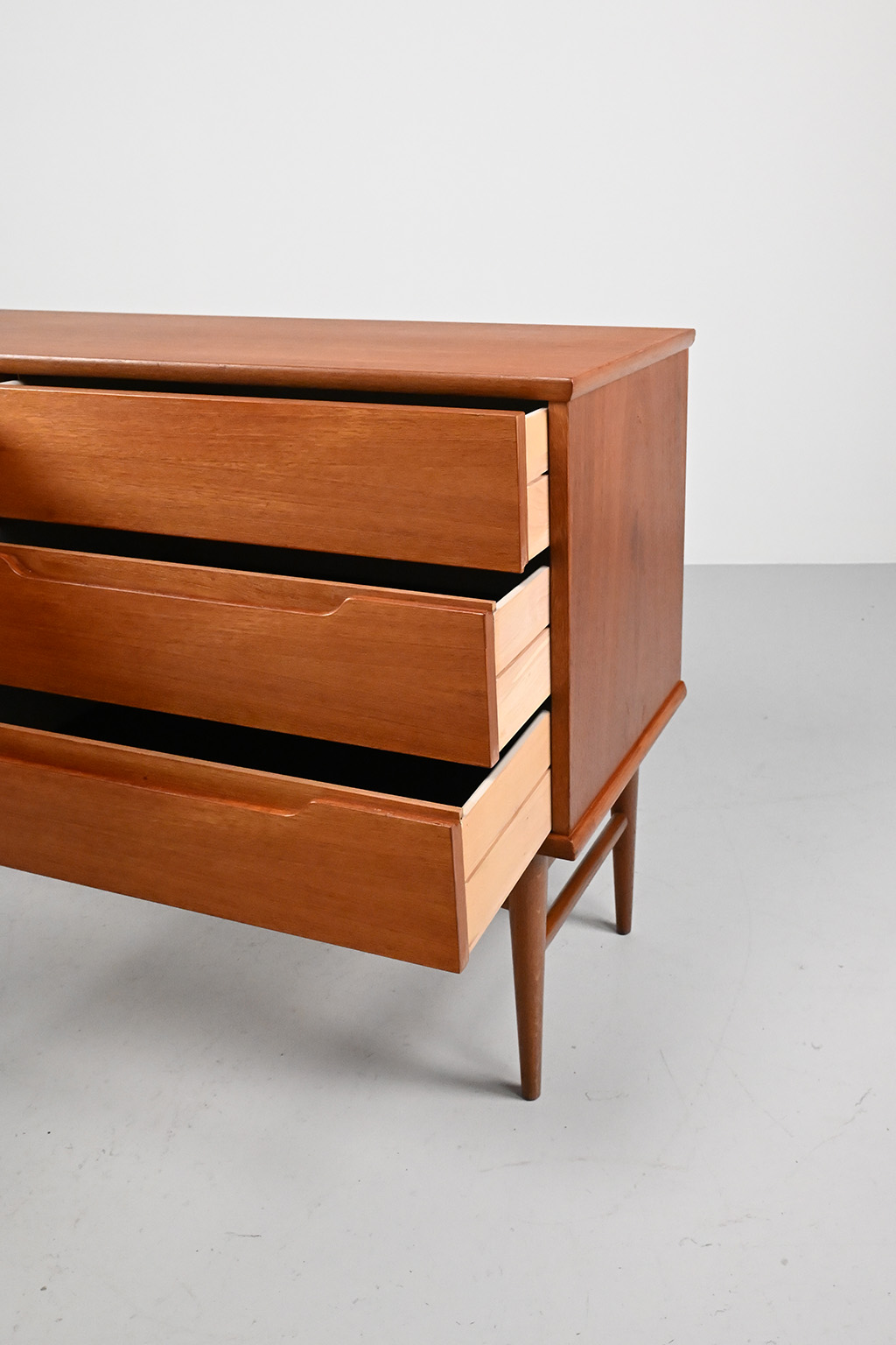 72251 Borge Mogensen dressoir 07