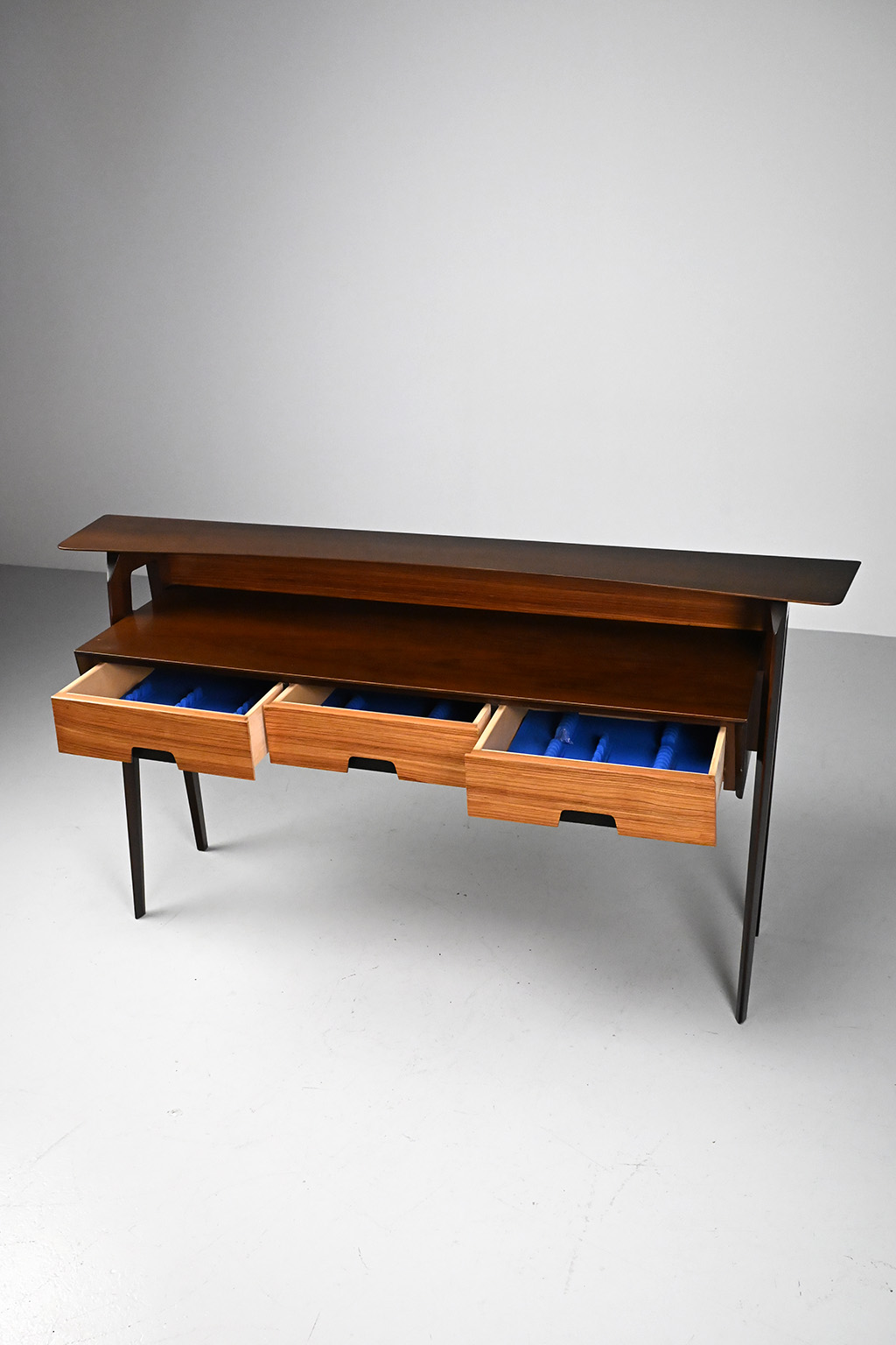 72279 Italiaanse kaptafel 04