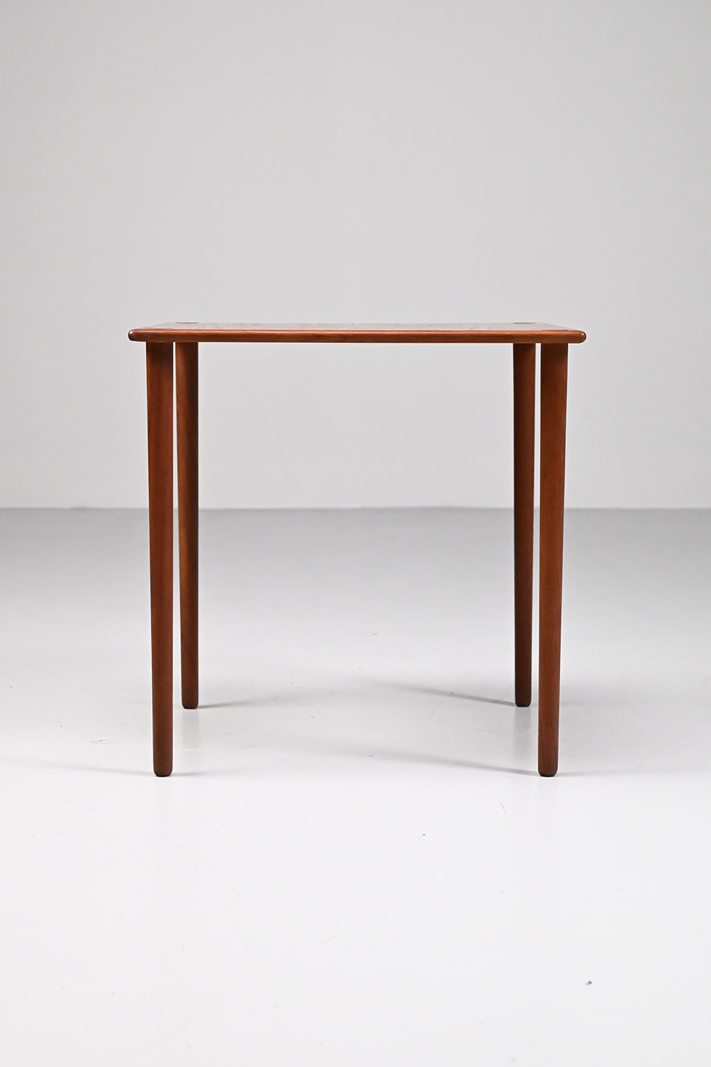 72280 Farum bijzettafel 03